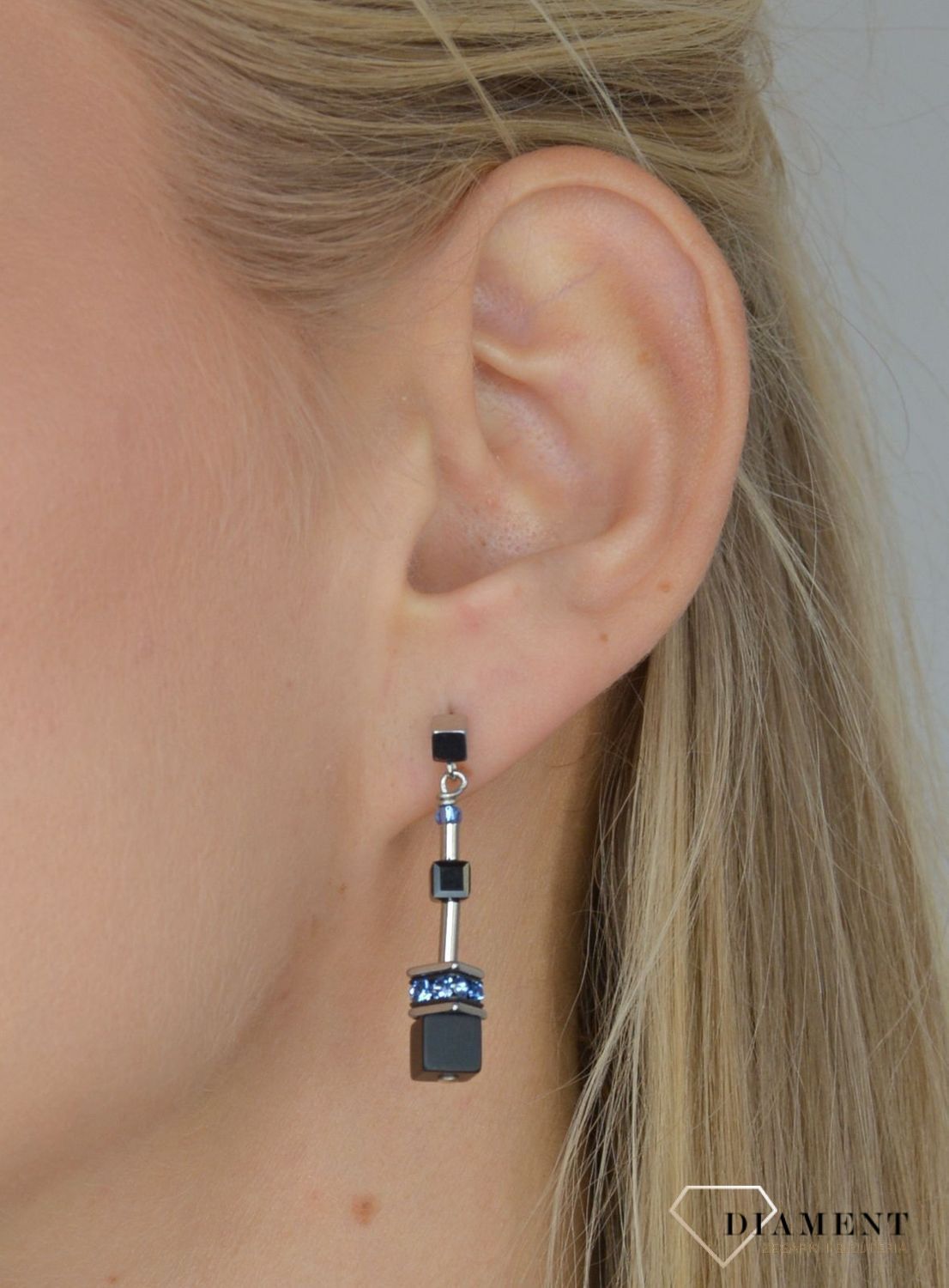 Kolczyki damskie Coeur De Lion onyks, niebieski Swarovski 5011210700.jpg