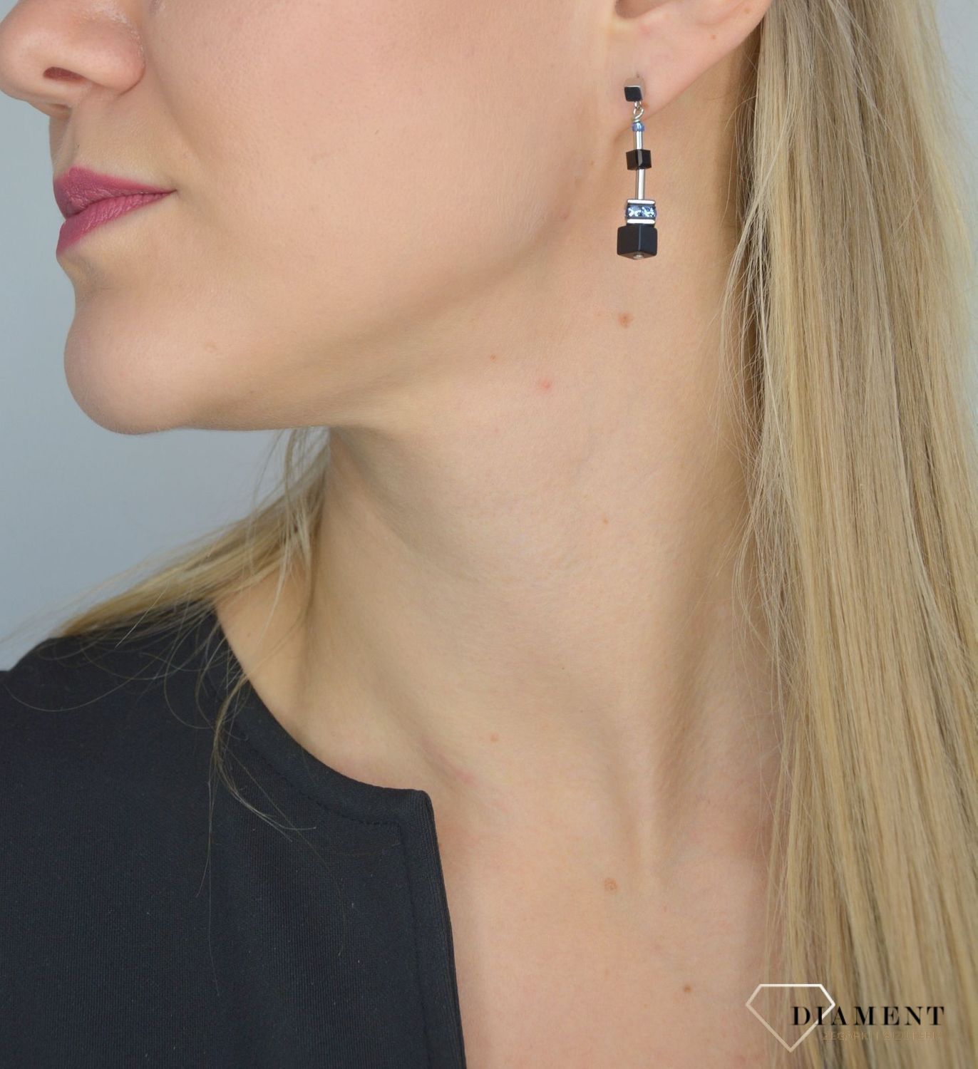 Kolczyki damskie Coeur De Lion onyks, niebieski Swarovski 5011210700.jpg