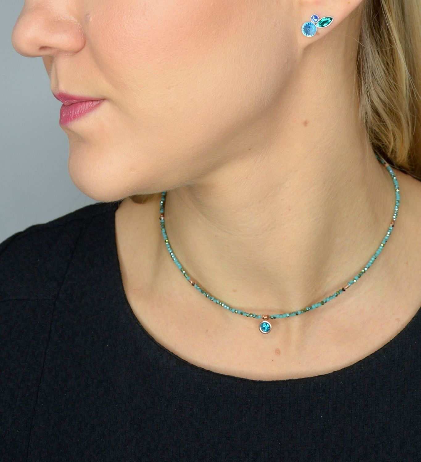 Naszyjnik damski Swarovski zielone kryształy Coeur De Lion 5033100624. Piękny naszyjnik damski Coeur de Lion ozdobiona kryształami Swarovski® to idealny pomysł na prezent dla kobiety oraz jako dodatek do wiel.jpg