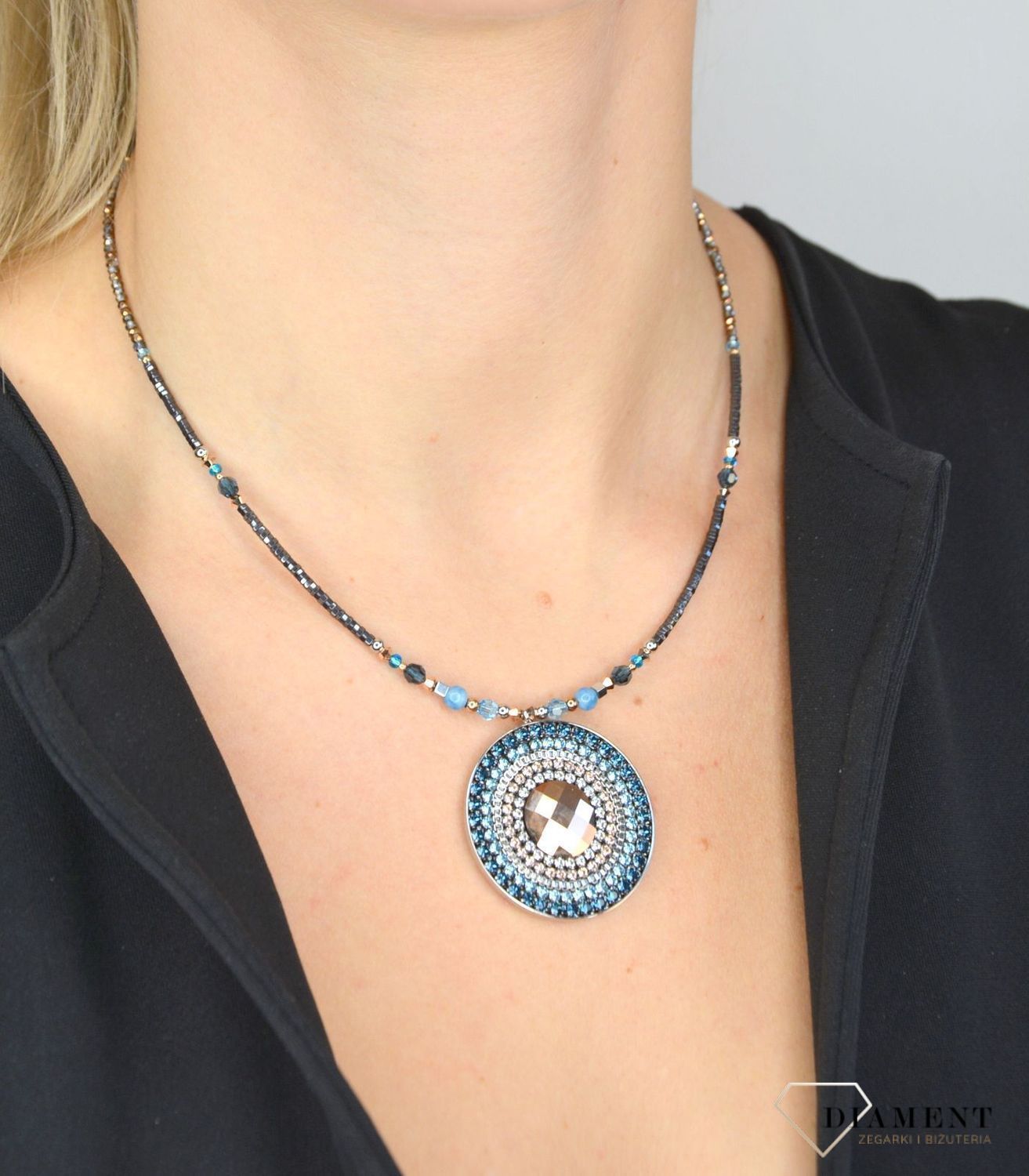 Piękny naszyjnik damski Coeur de Lion ozdobiony kryształami Swarovski® to idealny pomysł na prezent dla kobiety oraz jako dodatek do wielu stylizacji..jpg