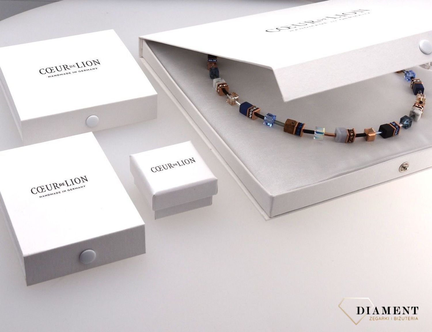 Piękny naszyjnik damski Coeur de Lion ozdobiony kryształami Swarovski® to idealny pomysł na prezent dla kobiety oraz jako dodatek do wielu stylizacji..jpg