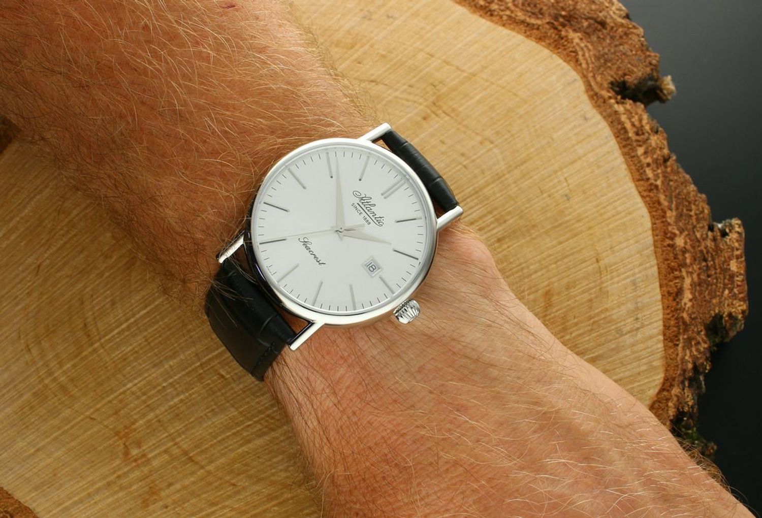 Zegarek męski Atlantic Seacrest – Zegarek Męski Swiss Made z Datownikiem i Skórzanym Paskiem.jpg