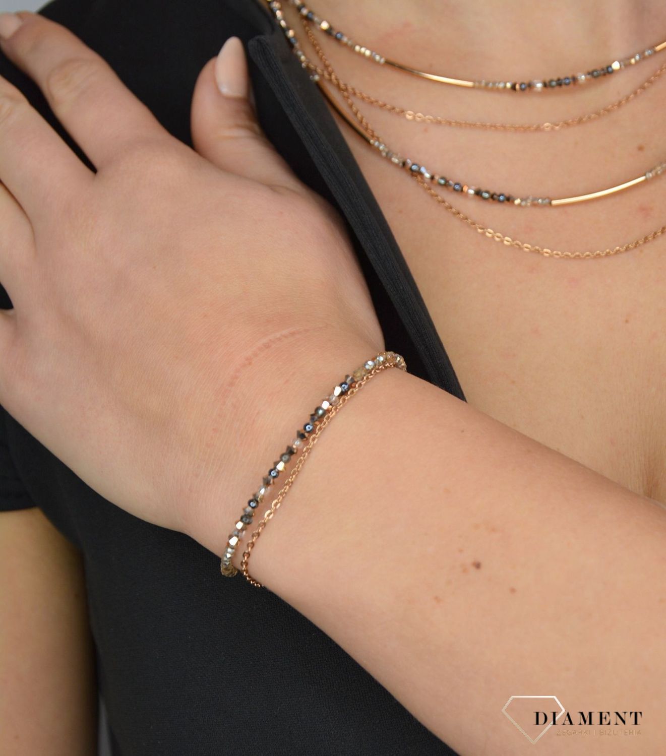 Piękny naszyjnik damski Coeur de Lion ozdobiona kryształami Swarovski® to idealny pomysł na prezent dla kobiety oraz jako dodatek do wielu stylizacji..jpg