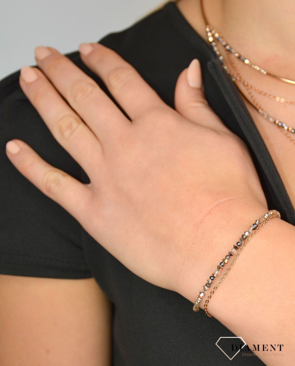 Piękna bransoletka damska Coeur de Lion ozdobiona kryształami Swarovski® to idealny pomysł na prezent dla kobiety oraz jako dodatek do wielu stylizacji..jpg