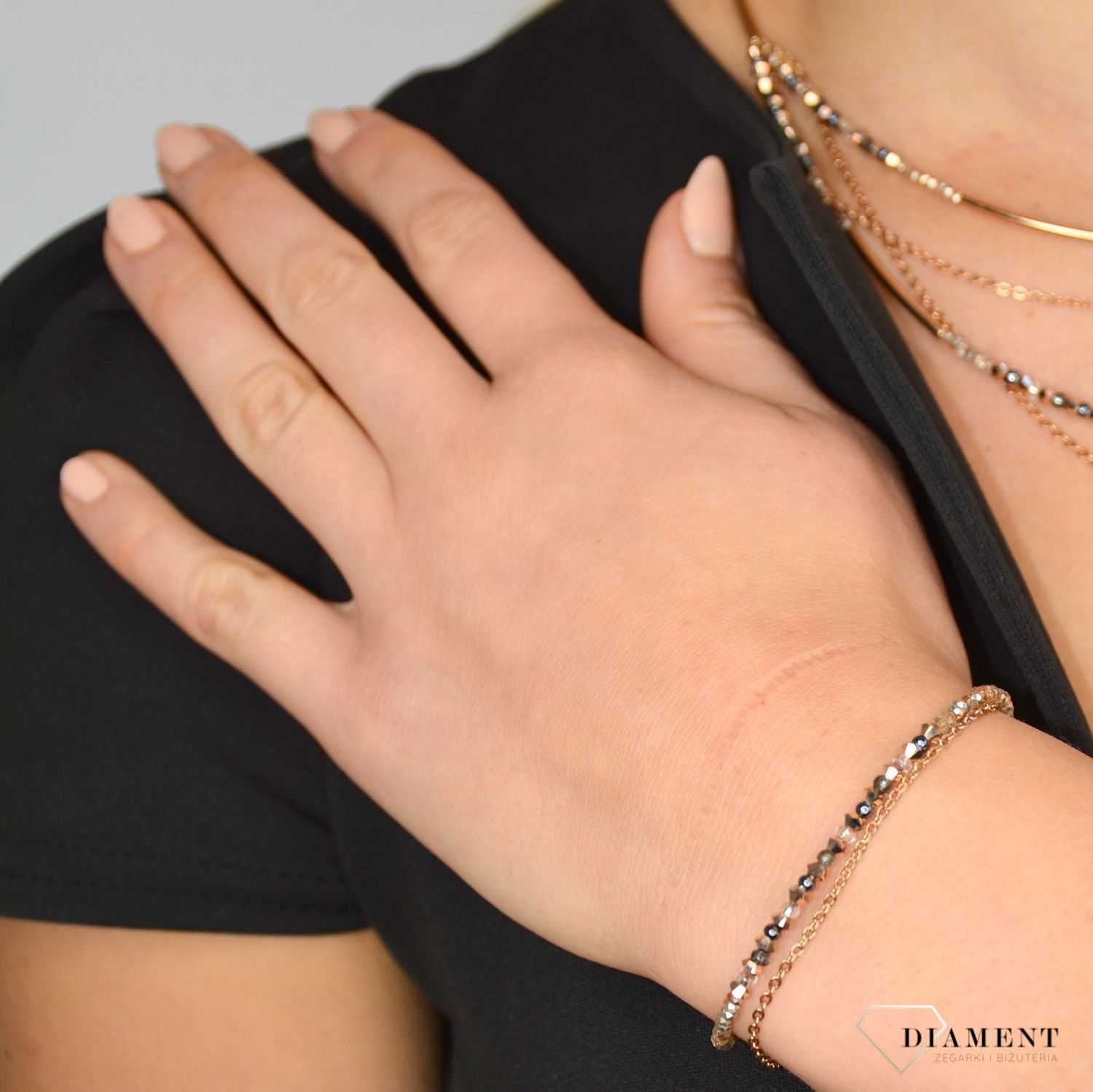 Piękna bransoletka damska Coeur de Lion ozdobiona kryształami Swarovski® to idealny pomysł na prezent dla kobiety oraz jako dodatek do wielu stylizacji..jpg