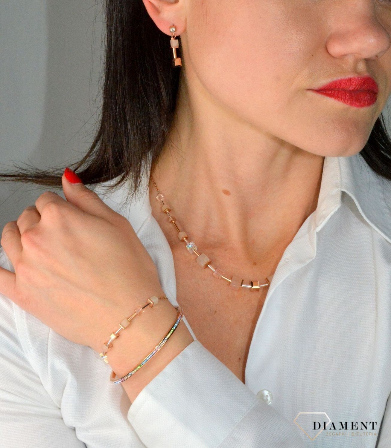 Naszyjnik damski Swarovski Coeur De Lion z drobnych kryształków Brzoskwiniowy 5074100235.jpg