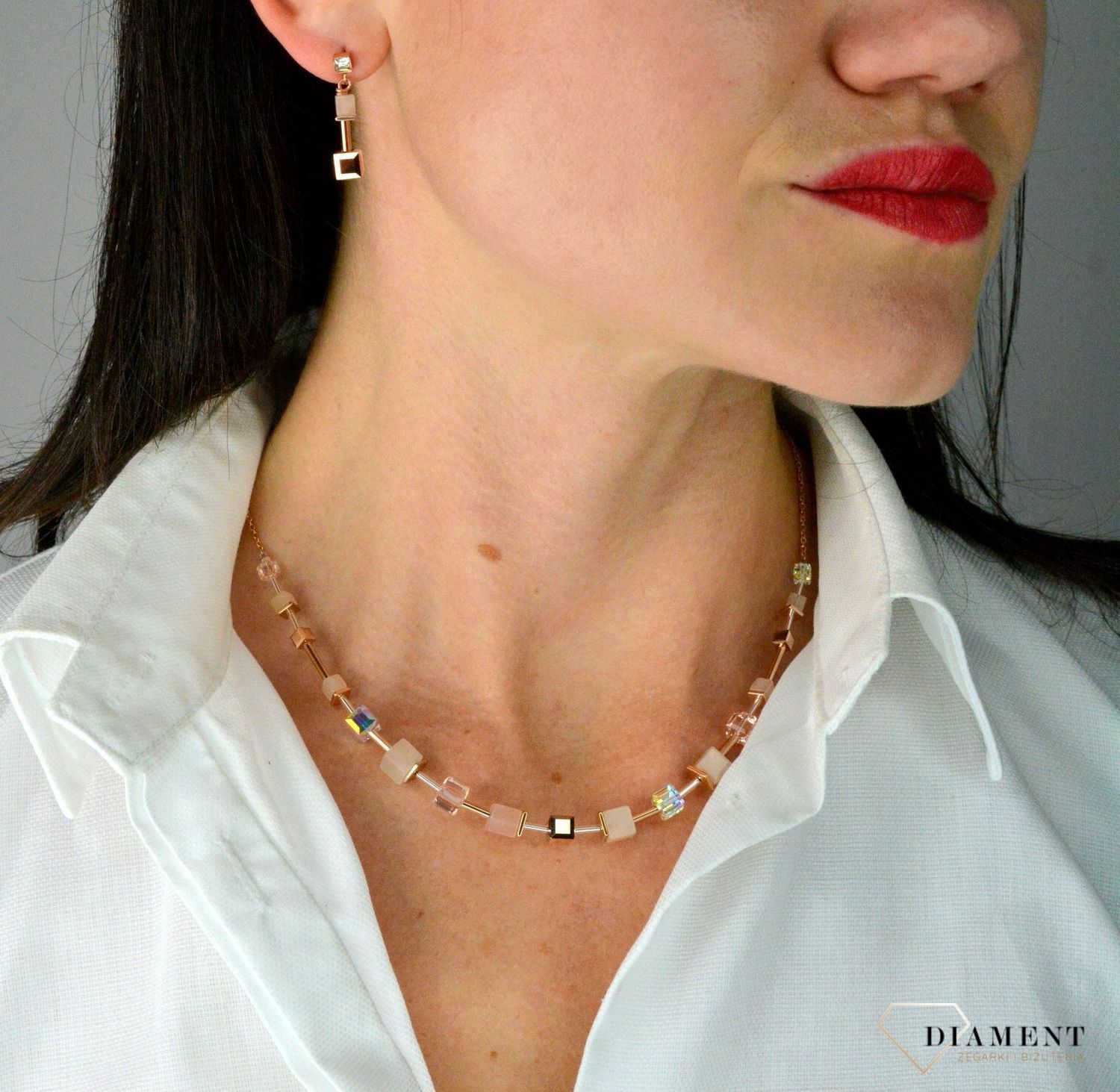 Naszyjnik damski Swarovski Coeur De Lion z drobnych kryształków Brzoskwiniowy 5074100235.jpg