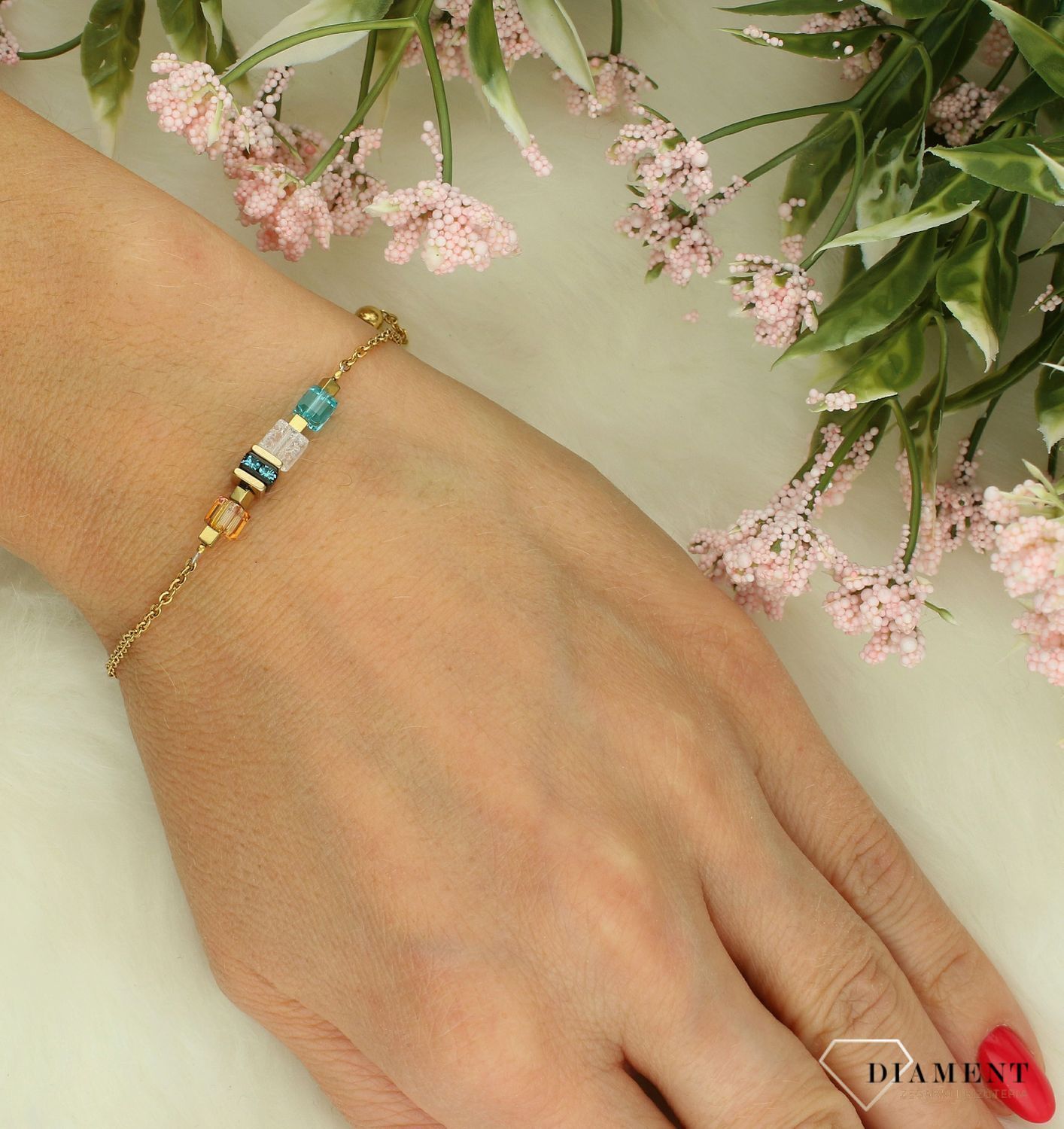 Bransoletka damska Swarovski Coeur de Lion Bracelet Mini Cubes & Chain złoto-kolorowa 5076301516. Bransoletka damska z kamieniami. Bransoletka damska stalowa. Bransoletka Coeur de Lion na prezent dla kobiety. Bransoletka damska .jpg