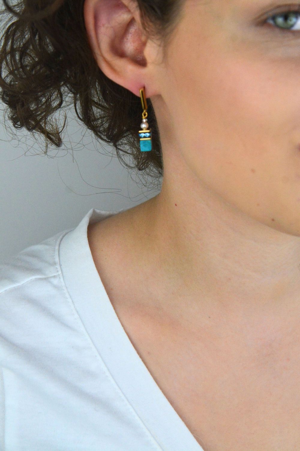 Kolczyki Coeur de Lion GeoCUBE® Precious Fusion Pearls – turkusowe kolczyki damskie (1).jpg