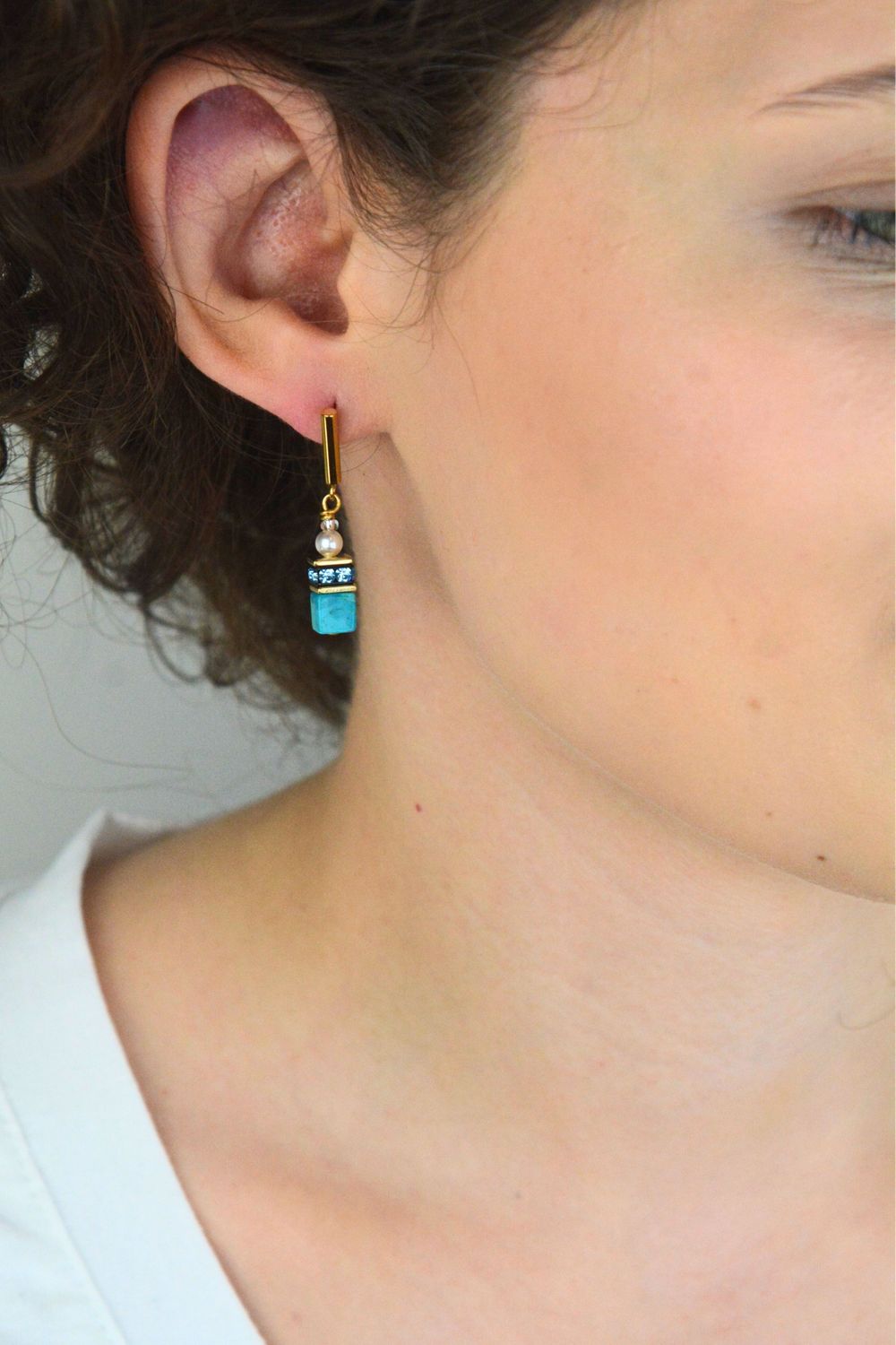 Kolczyki Coeur de Lion GeoCUBE® Precious Fusion Pearls – turkusowe kolczyki damskie (1).jpg