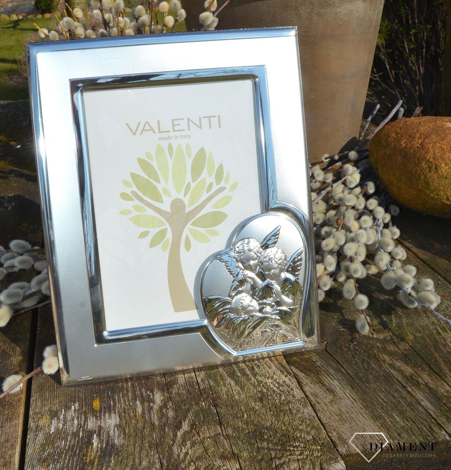 Wyjątkowa ramka na zdjęcie z aniołkami nad dzieciątkiem w serduszku. Piękna i niezapomniana pamiątka z okazji narodzin, chrztu, roczku, kolejnych urodzin (3).JPG