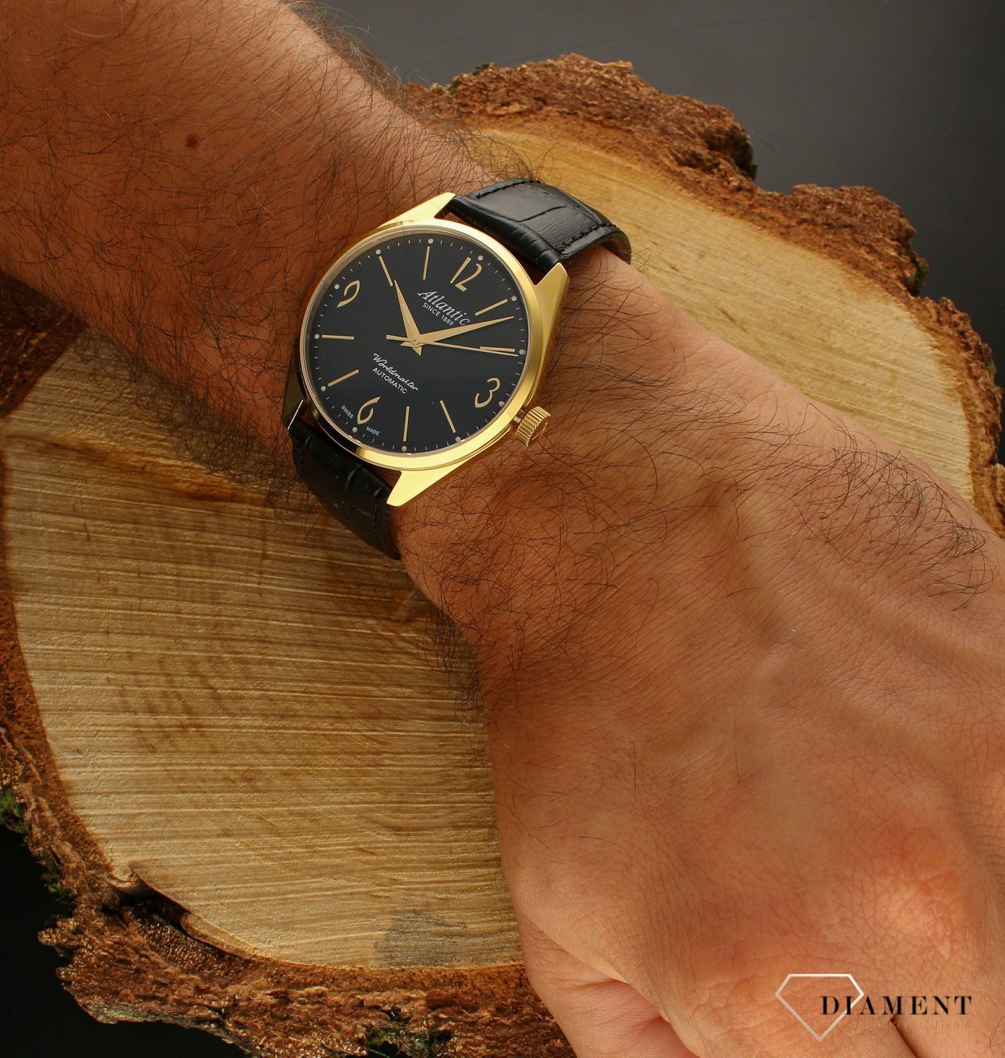 Zegarek damski Atlantic 51752.45.69G z linii Worldmaster wyposażony jest w mechanizm automatyczny, który gromadzi energię dzięki wahnikowi. Naturalne ruchy reki powodują obroty wahnika.webp