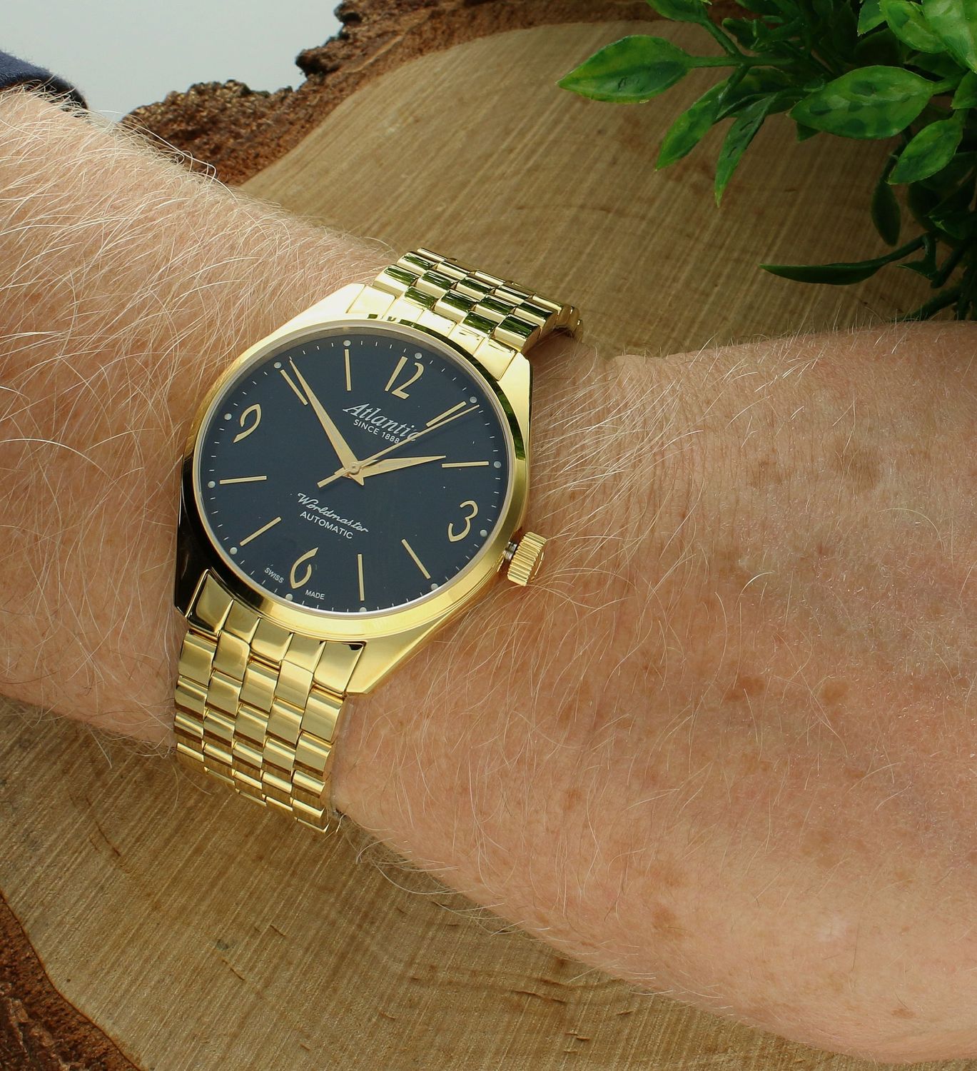 Zegarek męski Atlantic Worldmaster Automatic 51752.45.69GM wyposażony w automatyczny mechanizm. Piękny zegarek z czarną tarczą posiada indeksy arabskie, które przykują uwagę.jpg