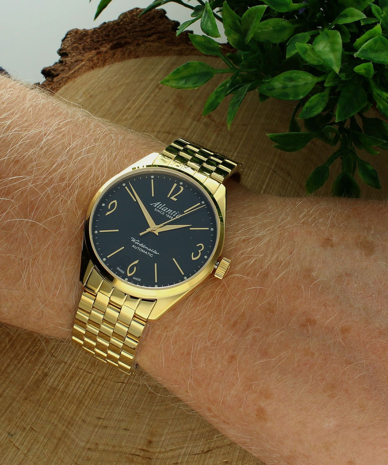 Zegarek męski Atlantic Worldmaster Automatic 51752.45.69GM wyposażony w automatyczny mechanizm. Piękny zegarek z czarną tarczą posiada indeksy arabskie, które przykują uwagę.jpg