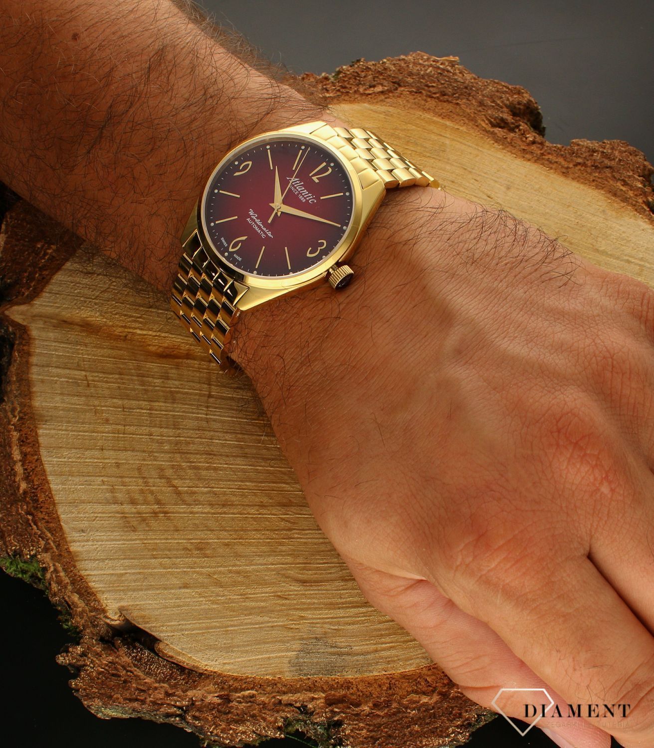 Zegarek damski Atlantic 51752.45.99GM z linii Worldmaster wyposażony jest w mechanizm automatyczny, który gromadzi energię dzięki wahnikowi. Naturalne ruchy reki powodują obroty wahnika.webp