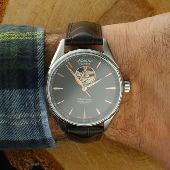 Atlantic 52780.41.41R Worldmaster Open Heart Limited Edition z mechanizmem automatycznym Sellita SW200-1 (26 kamieni), rezerwą chodu 38h i stop sekundą. Stalowa koperta 42 mm, 4.jpg