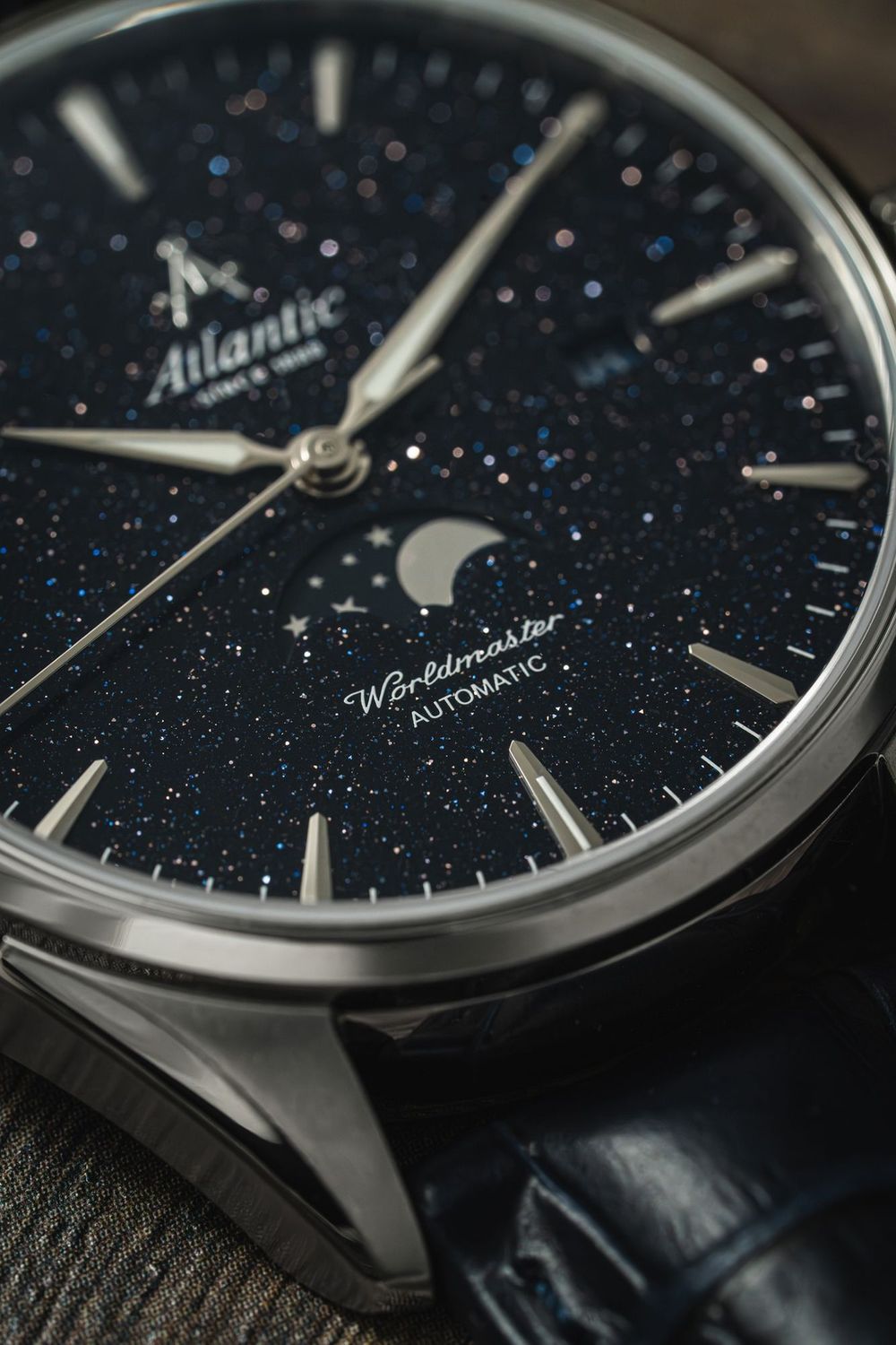 Zegarek Atlantic Worldmaster Nightsky Moonphase Blue Aventurine 52783.41.91 – męski zegarek automatyczny Swiss Made z tarczą Aventurine (1).jpg