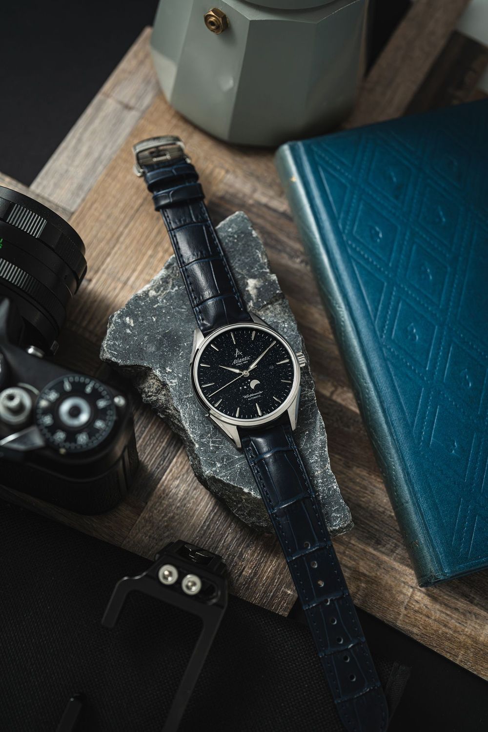 Zegarek Atlantic Worldmaster Nightsky Moonphase Blue Aventurine 52783.41.91 – męski zegarek automatyczny Swiss Made z tarczą Aventurine (1).jpg