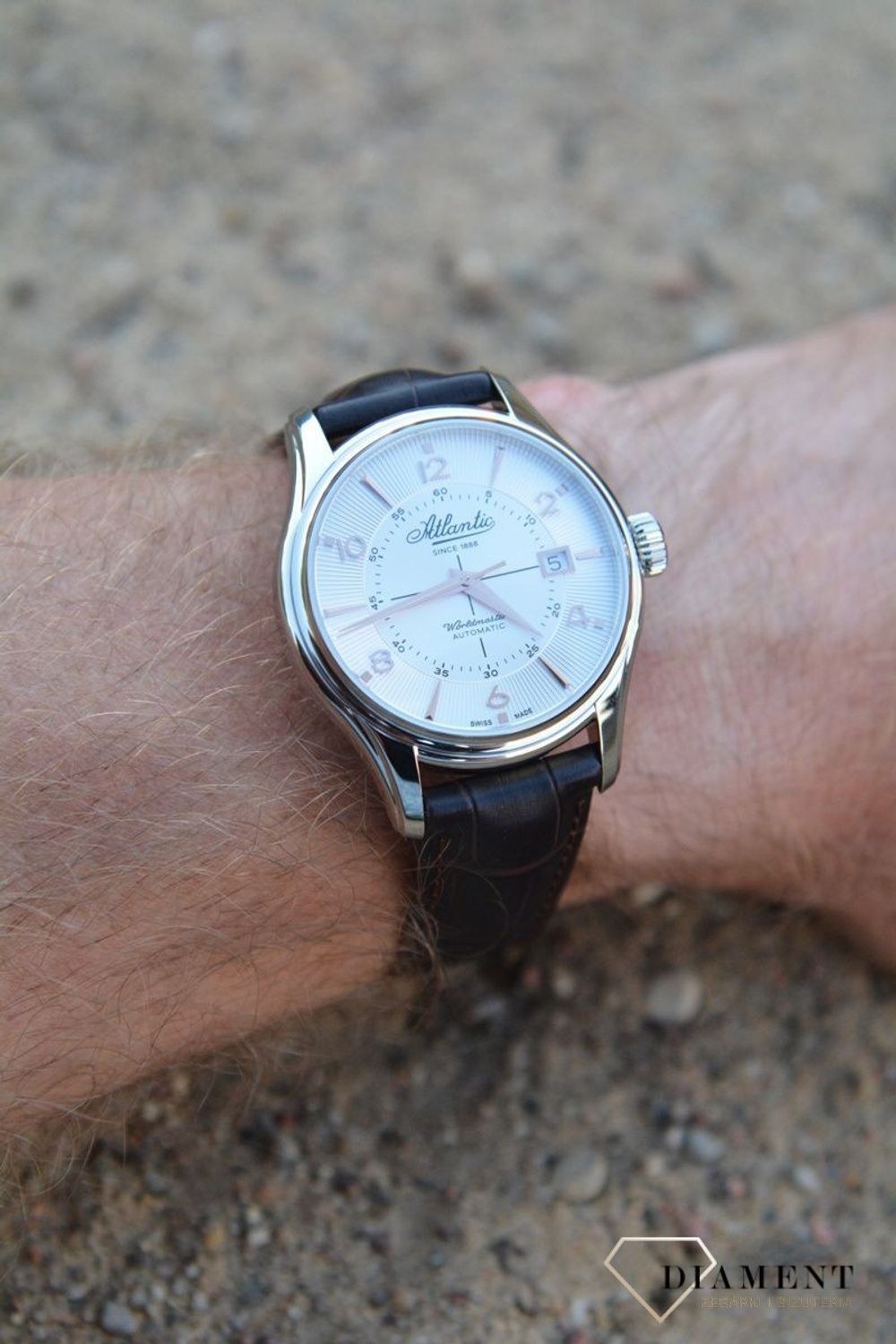 Zegarek Atlantic Worldmaster Automatic - męski 55750.41.25R. Biała kolorystyka przecięta elementami srebra to wyróżnik męskiego modelu z serii Worldmaster - Atlantic 55750.41.95R..webp