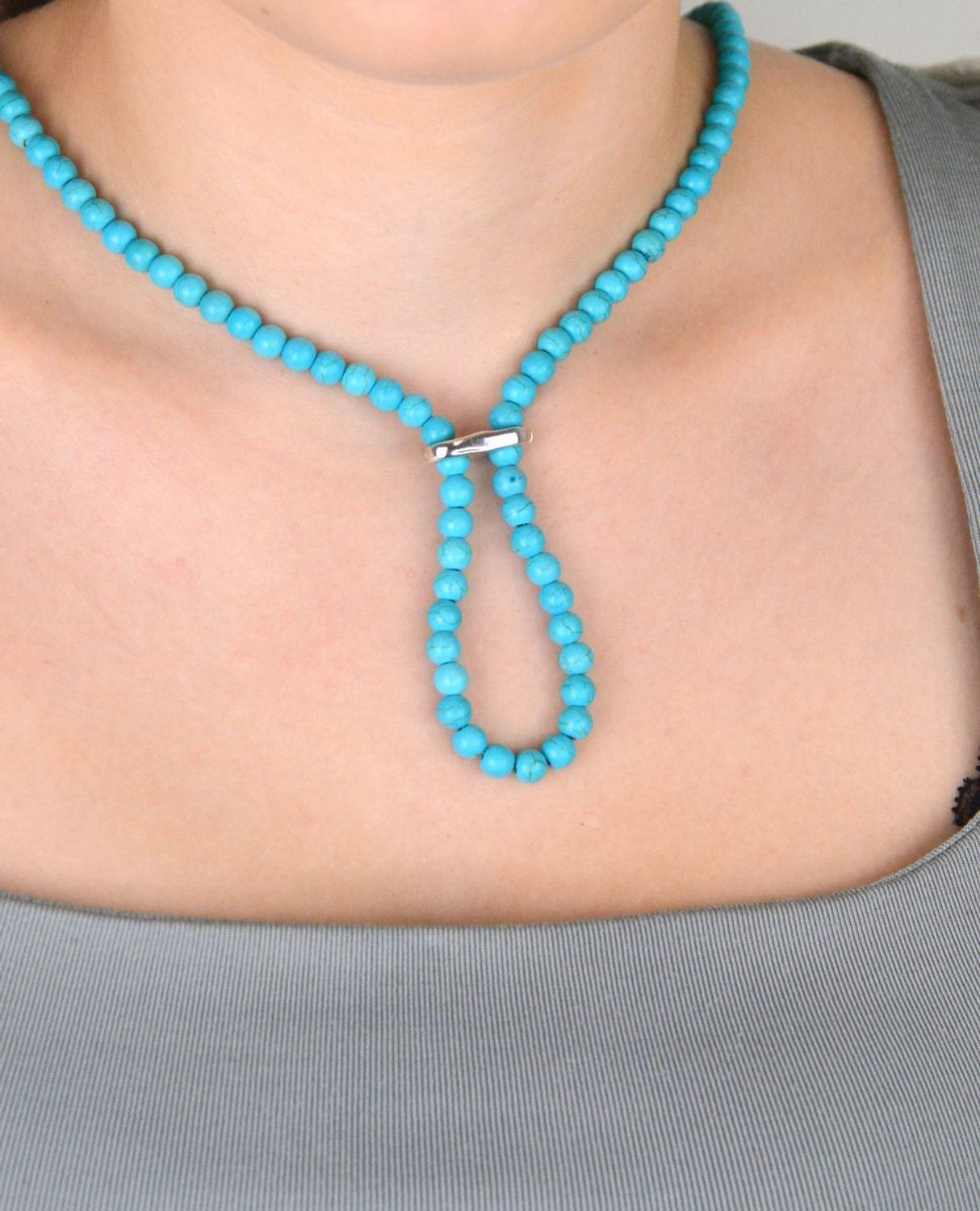 Zapięcie magnetyczne ze srebra 925 do pereł i naszyjników. Gładkie, eleganckie wykończenie. Wymiary 1,9 cm x 3 mm. Wygodne i trwałe.1.jpg