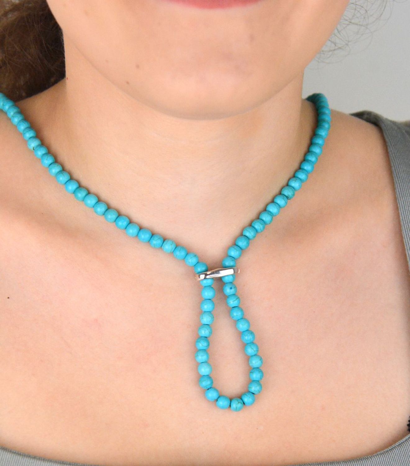 Zapięcie magnetyczne ze srebra 925 do pereł i naszyjników. Gładkie, eleganckie wykończenie. Wymiary 1,9 cm x 3 mm. Wygodne i trwałe.1.jpg