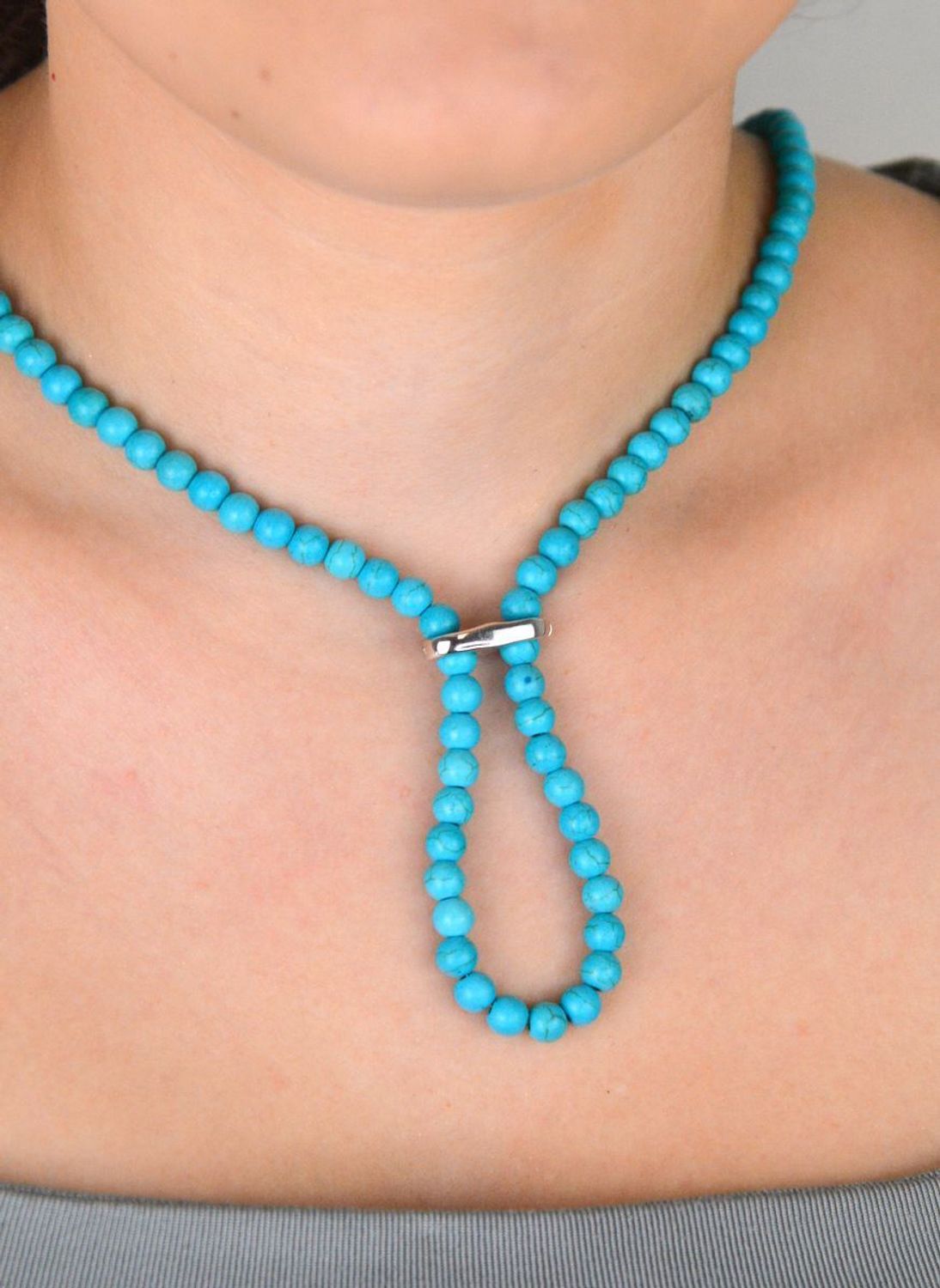 Zapięcie magnetyczne ze srebra 925 do pereł i naszyjników. Gładkie, eleganckie wykończenie. Wymiary 1,9 cm x 3 mm. Wygodne i trwałe.1.jpg