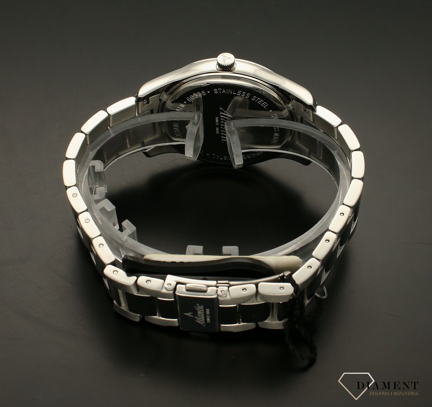 Zegarek męski Atlantic Classic Sapphire na bransolecie 60335.41.29 wyposażony jest w kwarcowy mechanizm, zasilany za pomocą baterii. Posiada bardzo wysoką dokładność mierzenia czasu +- 10 sekund w przeciągu 30 dni. Zegarek idealny dla mężczyzny.jpg