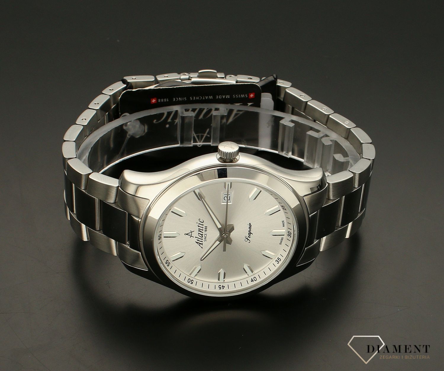 Zegarek męski Atlantic Classic Sapphire na bransolecie 60335.41.29 wyposażony jest w kwarcowy mechanizm, zasilany za pomocą baterii. Posiada bardzo wysoką dokładność mierzenia czasu +- 10 sekund w przeciągu 30 dni. Zegarek idealny dla mężczyzny.jpg