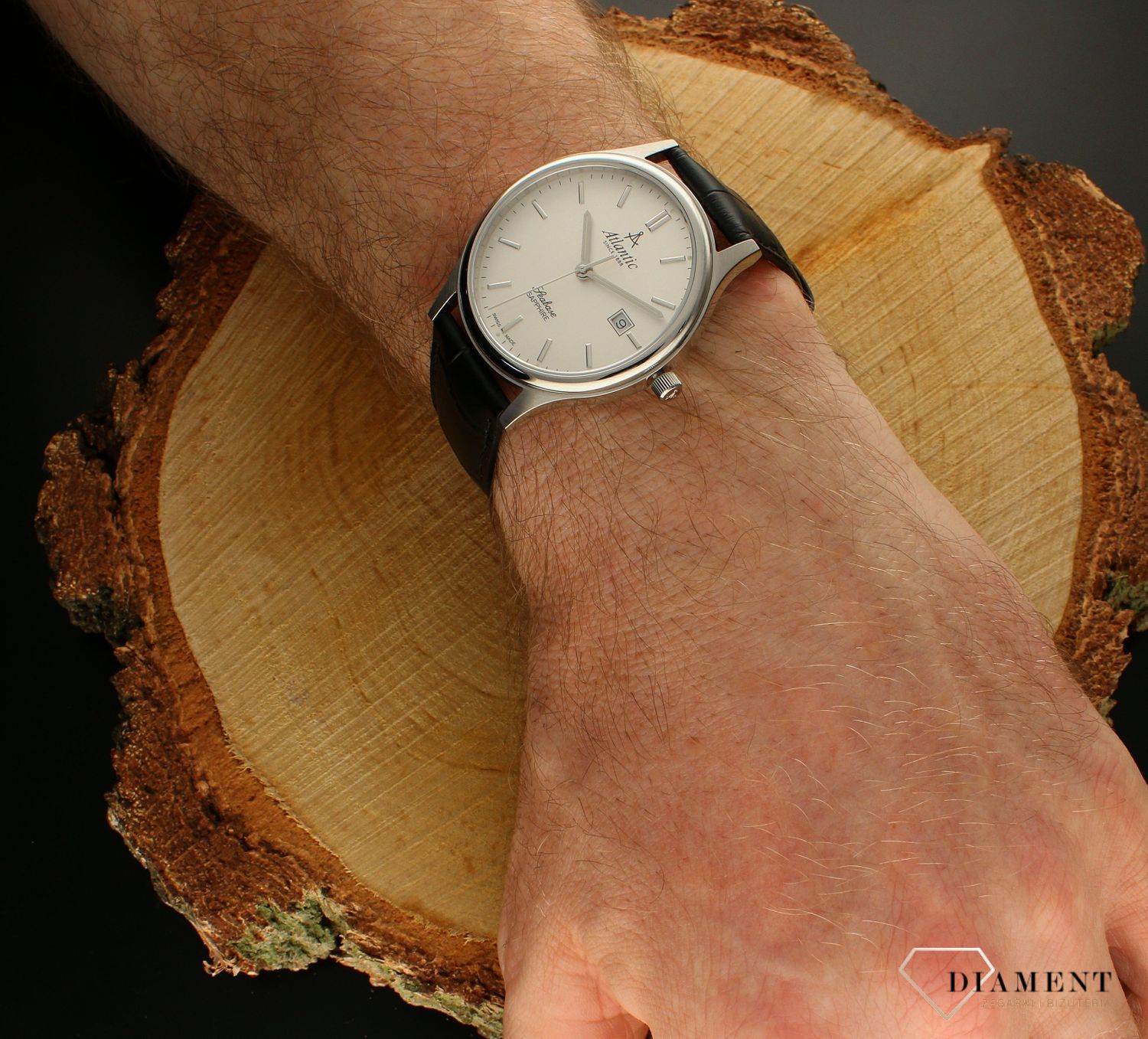 Zegarek męski Atlantic Seabase Classic Sapphire 60343.41.21. Atlantic Seabase 60343.41.21 to niezwykle elegancki zegarek o wyprofilowaych bokach koperty i eleganckim skórzanym pasku. Męski zegarek elegancki dla mężczyzny. Idealny zegarek na pre.jpg