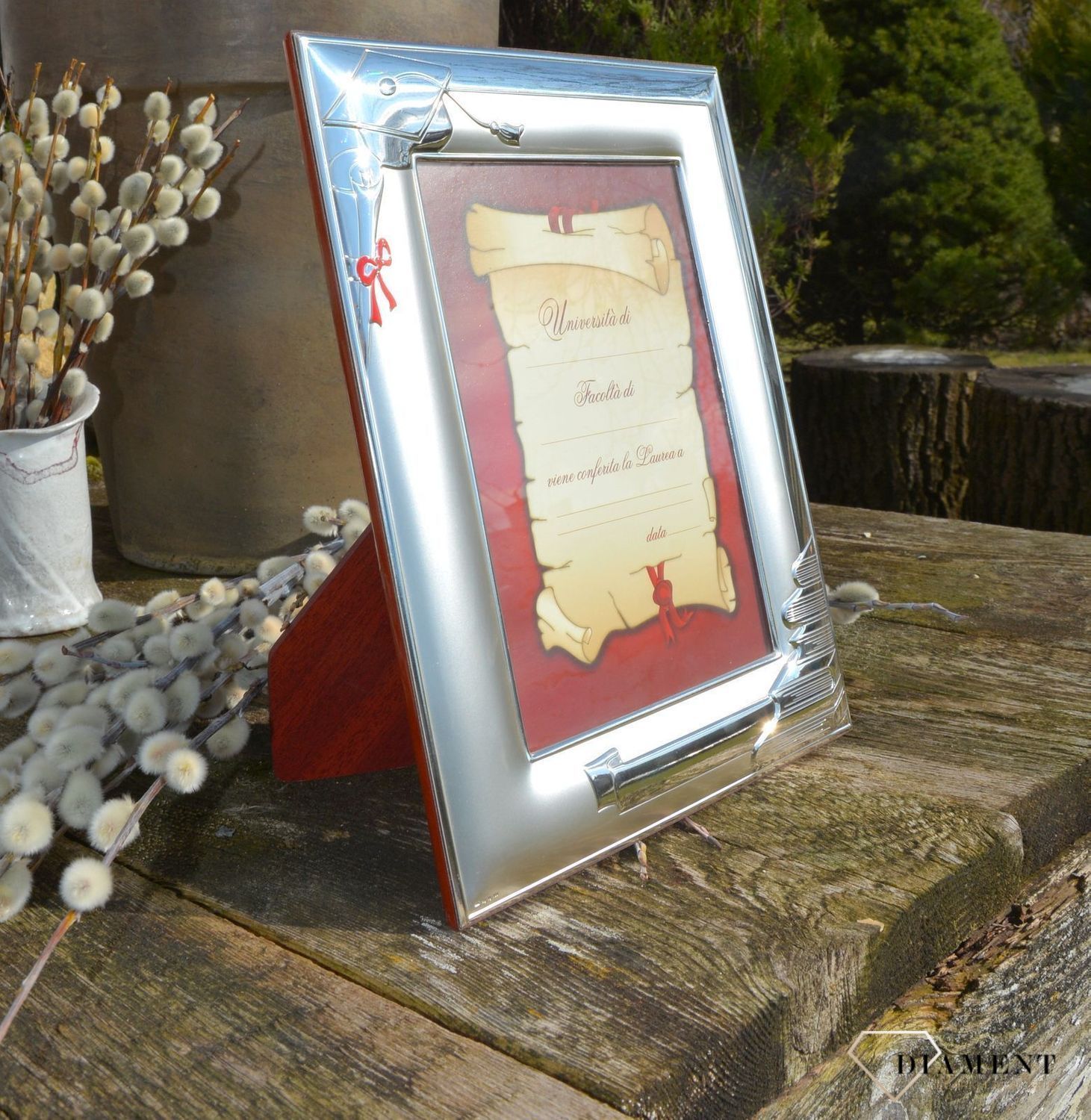 Stylowa, włoska, srebrna ramka na zdjęcia utrzymana w nowoczesnym stylu. Doskonały prezent dla bliskiej osoby z okazji ukończenia szkoły czy studiów (2).JPG