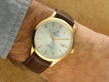 Elegancki zegarek męski Atlantic Sealine 62341.45.31 z kwarcowym mechanizmem, złotą kopertą, szafirowym szkłem i brązowym paskiem ze skóry.!33.jpg