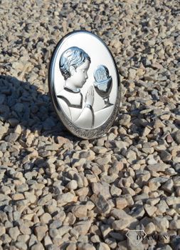 Obrazek srebrny z wizerunkiem chłopca pochylającego się nad kielichem to doskonała pamiątka Pierwszej Komunii Świętej. Wyjątkowa ozdoba dziecięcego pokoju (3).JPG