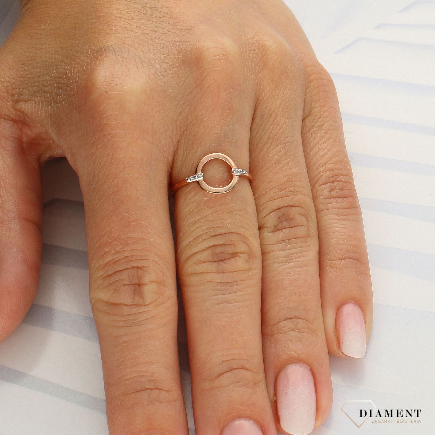 Pierścionek złoty DIAMENT 585 różowe złoto, diamenty w kształcie kółka 65979R001-G1Q3.jpg