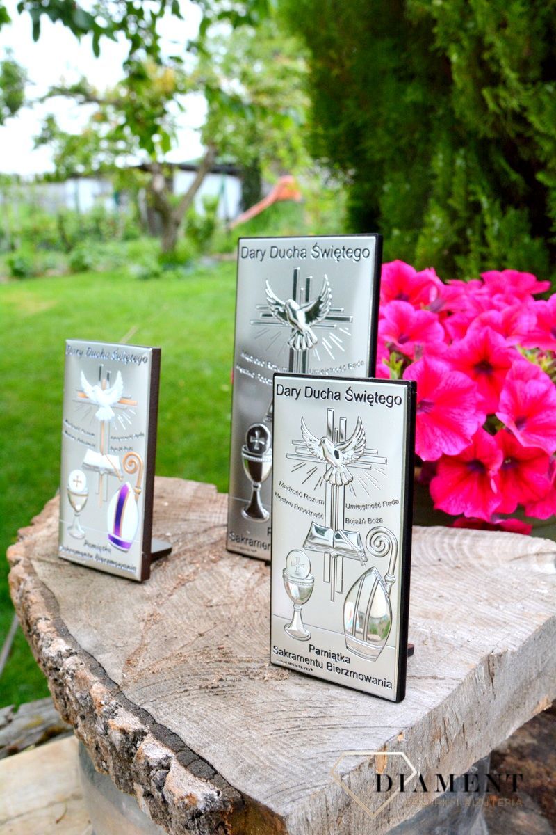 Srebrny obrazek symbolizujący Pamiątkę Bierzmowania w kolorze 67192COLyuy.jpg