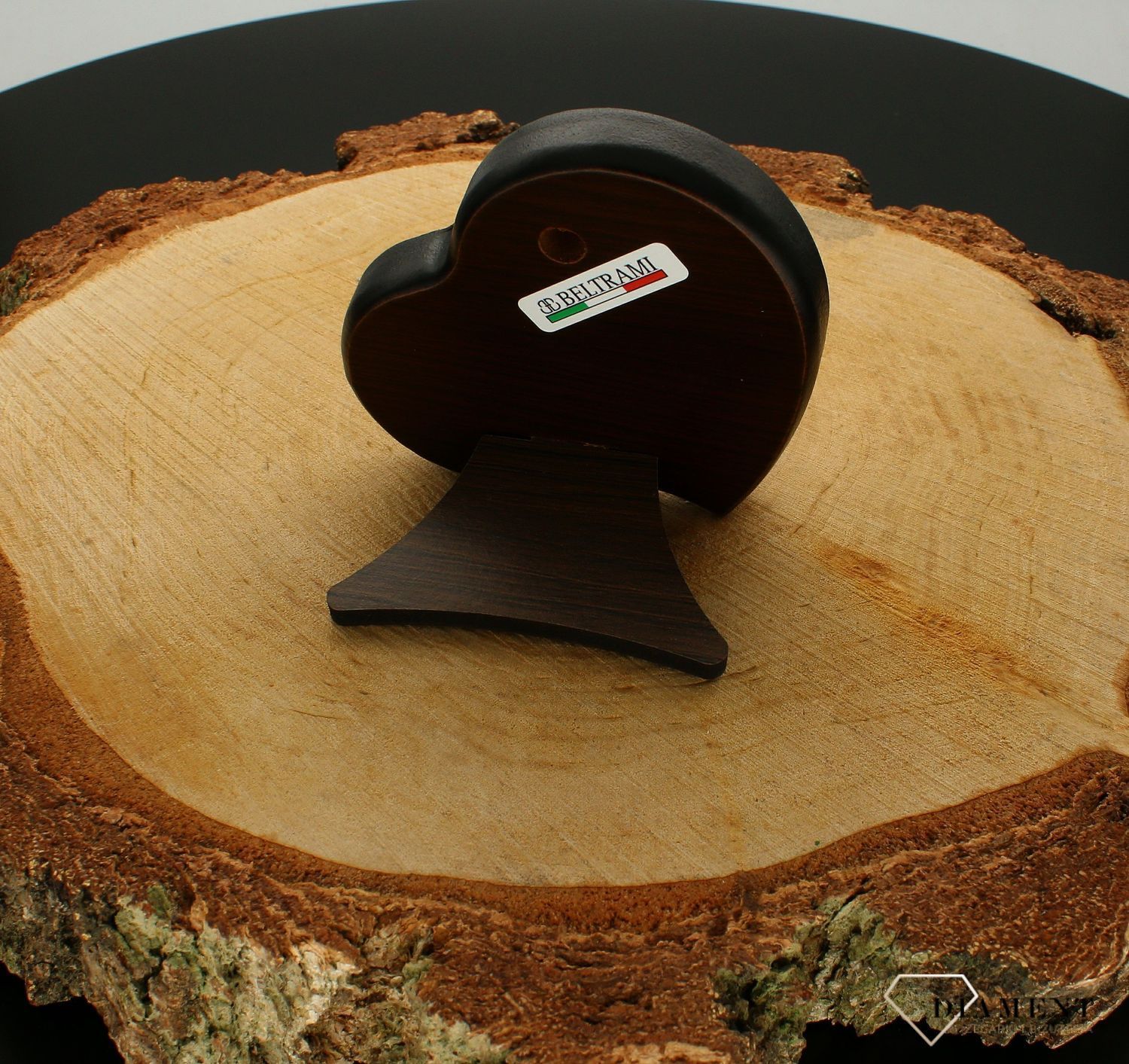 Piękny obrazek srebrny w kształcie serca, Pamiątka Chrztu Św., Aniołek z latarenką.jpg