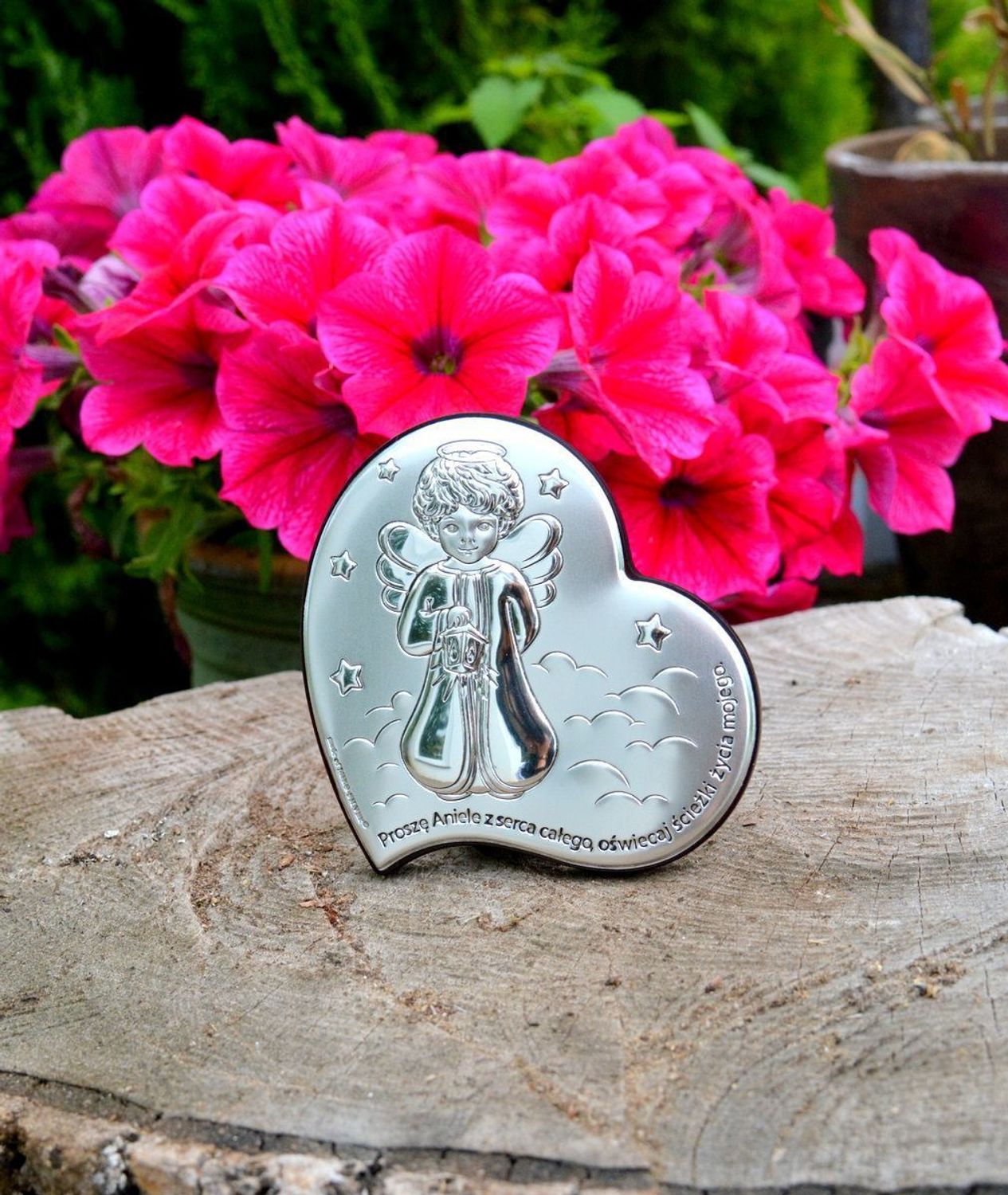 Piękny obrazek srebrny w kształcie serca, Aniołek z latarenką, Pamiątka Chrztu Św..jpg