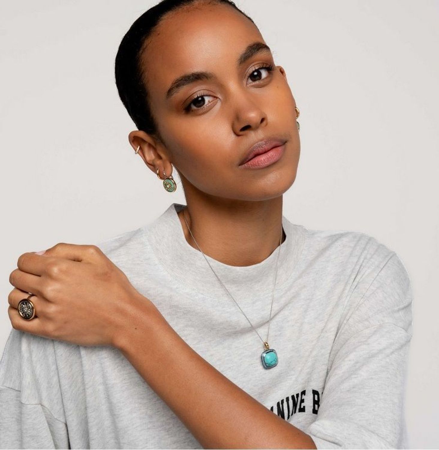 Srebrny naszyjnik TI SENTO z kamieniem turkusowym 6828TQ. Srebrny naszyjnik damski. Srebrny naszyjnik z turkusem. Naszyjnik srebrny damski Ti Sento z kamieniem naturalnym. Naszyjnik Ti Sento z turkusem na prezent (2).jpg