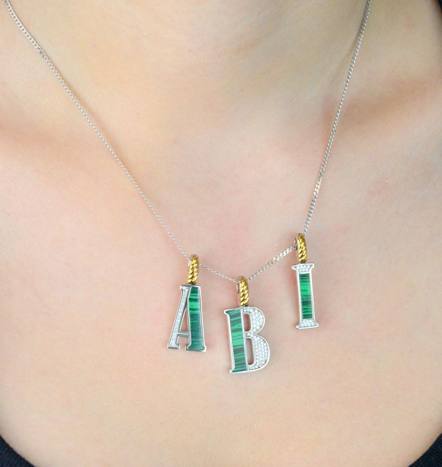 Naszyjnik srebrny damski z literą A TI SENTO zawieszka 6840MA_A Zawieszka w kształcie litery A  6840MA_A Wyjątkowa biżuteria marki TI SENTO, to luksusowe dodatki, które uszczęśliwią każdą kobietę. Naszyjnik z Twoim inicjałem..jpg