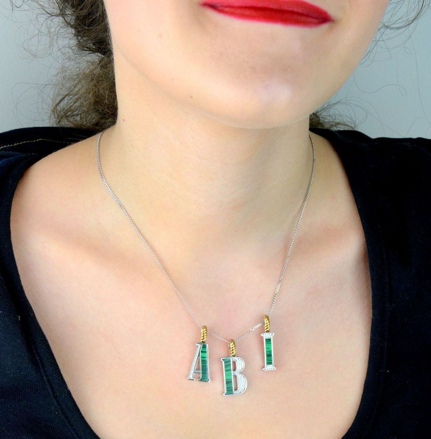 Naszyjnik srebrny damski z literą A TI SENTO zawieszka 6840MA_A Zawieszka w kształcie litery A  6840MA_A Wyjątkowa biżuteria marki TI SENTO, to luksusowe dodatki, które uszczęśliwią każdą kobietę. Naszyjnik z Twoim inicjałem..jpg