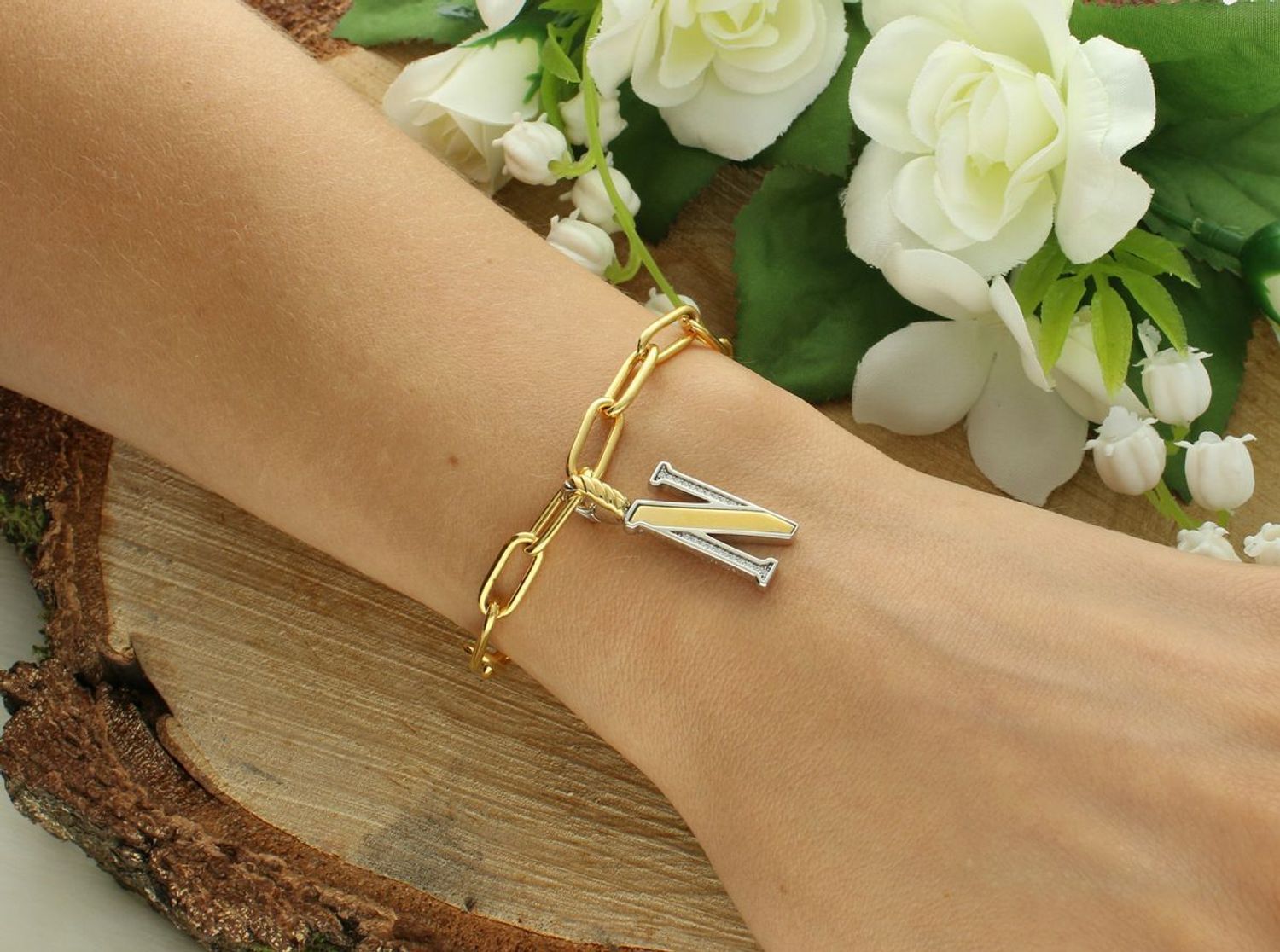 Naszyjnik srebrny damski z literą N TI SENTO zawieszka 6840ZY_N  Wyjątkowa biżuteria marki TI SENTO, to luksusowe dodatki, które uszczęśliwią każdą kobietę. Naszyjnik z Twoim inicjałem. (2).jpg