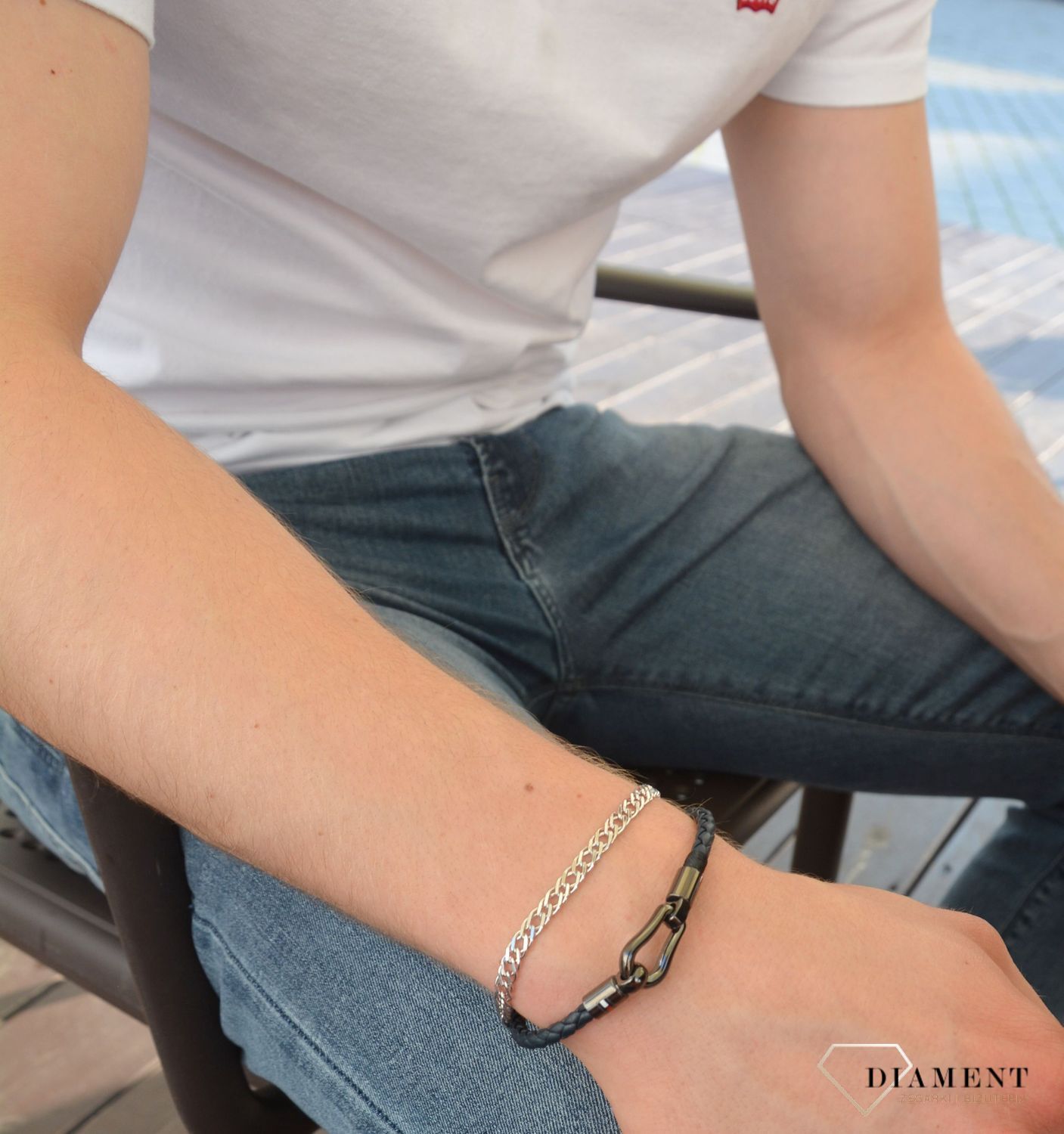 Srebrna rodowana bransoletka o splocie mona lisa. Srebrna bransoletka została wykonana z wysokiej jakości srebra próby 925. Idealny pomysł na prezent dla mężczyzny. ,.jpg