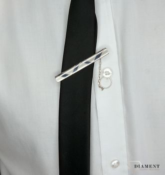 Spinka do krawatu srebra z ozdobnym wzorem 685184. Elegancka spinka do krawata wykonanych ze srebra 925. Idealny prezent dla mężczyzny. Zapakowana w oryginalne pudełko. Darmowa wysyłka (4).JPG
