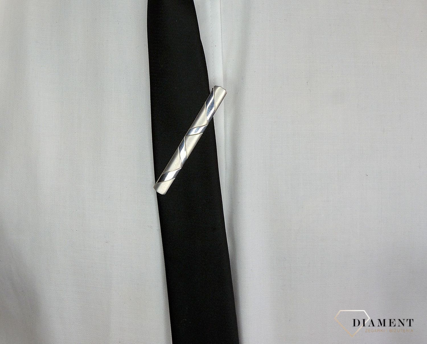 Spinka do krawatu srebra z ozdobnym wzorem 685184.jpg