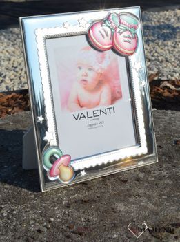 Wyjątkowa ramka na zdjęcie z motywem bucików oraz smoczka w kolorze różowym. Piękna i niezapomniana pamiątka z okazji narodzin, chrztu, roczku, kolejnych urodzin (2).JPG