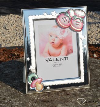 Wyjątkowa ramka na zdjęcie z motywem bucików oraz smoczka w kolorze różowym. Piękna i niezapomniana pamiątka z okazji narodzin, chrztu, roczku, kolejnych urodzin (3).JPG