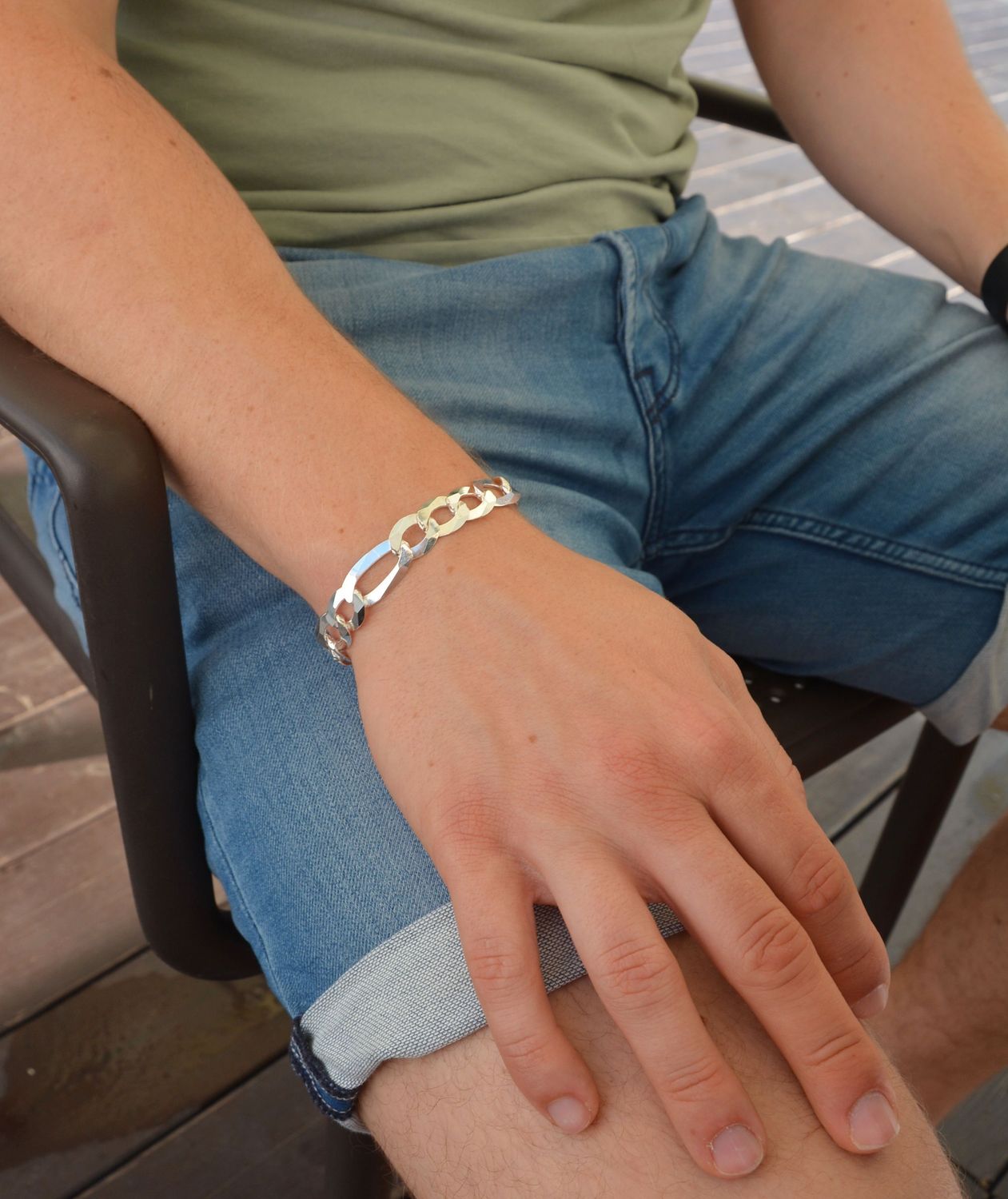 Srebrna bransoletka o splocie figaro. Srebrna bransoletka wykonana z wysokiej jakości srebra próby 925. Idealna dla mężczyzny..jpg