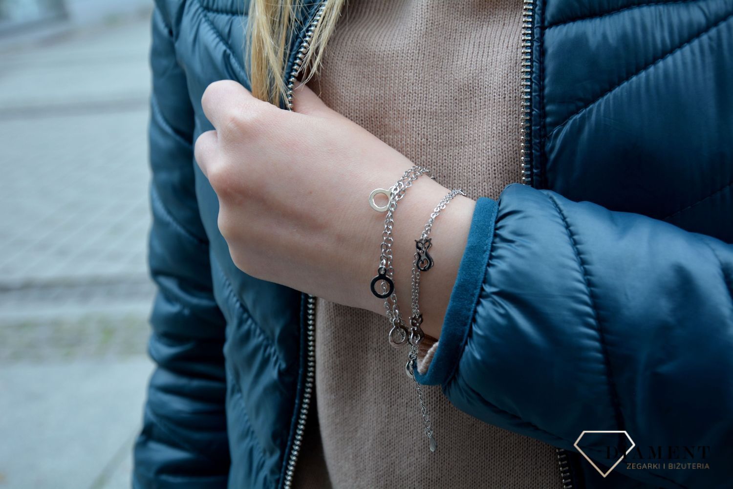 Srebrna bransoletka z motywem kotów. Srebrna bransoletka będzie świetnym pomysłem na prezent dla młodej dziewczyny. Zapraszamy!.jpg