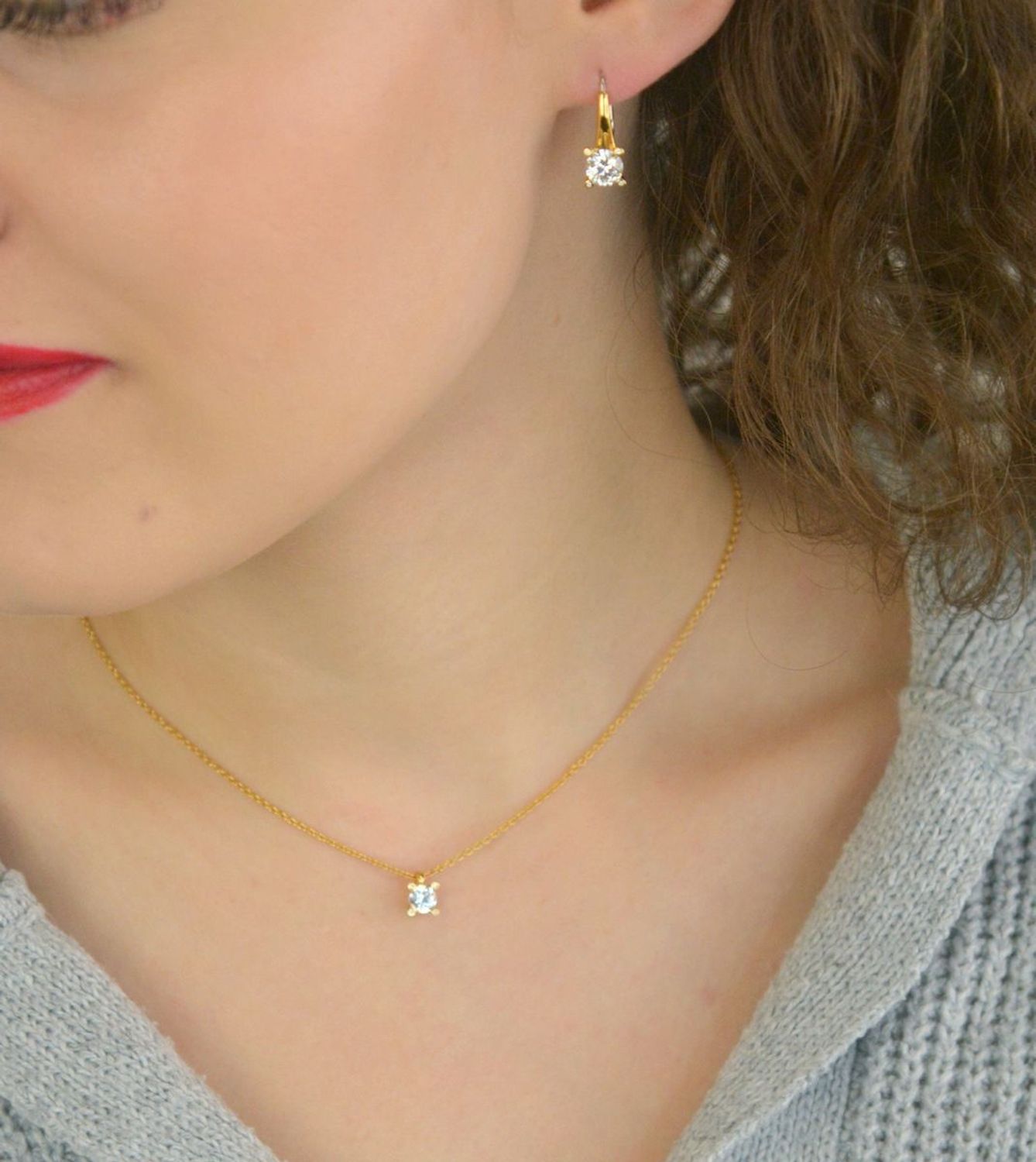 Kolczyki damskie TI SENTO 78009ZY – srebro 925 pozłacane, wiszące, zdobione dużą cyrkonią. Eleganckie i efektowne, idealne do codziennych stylizacji i na 1.jpg