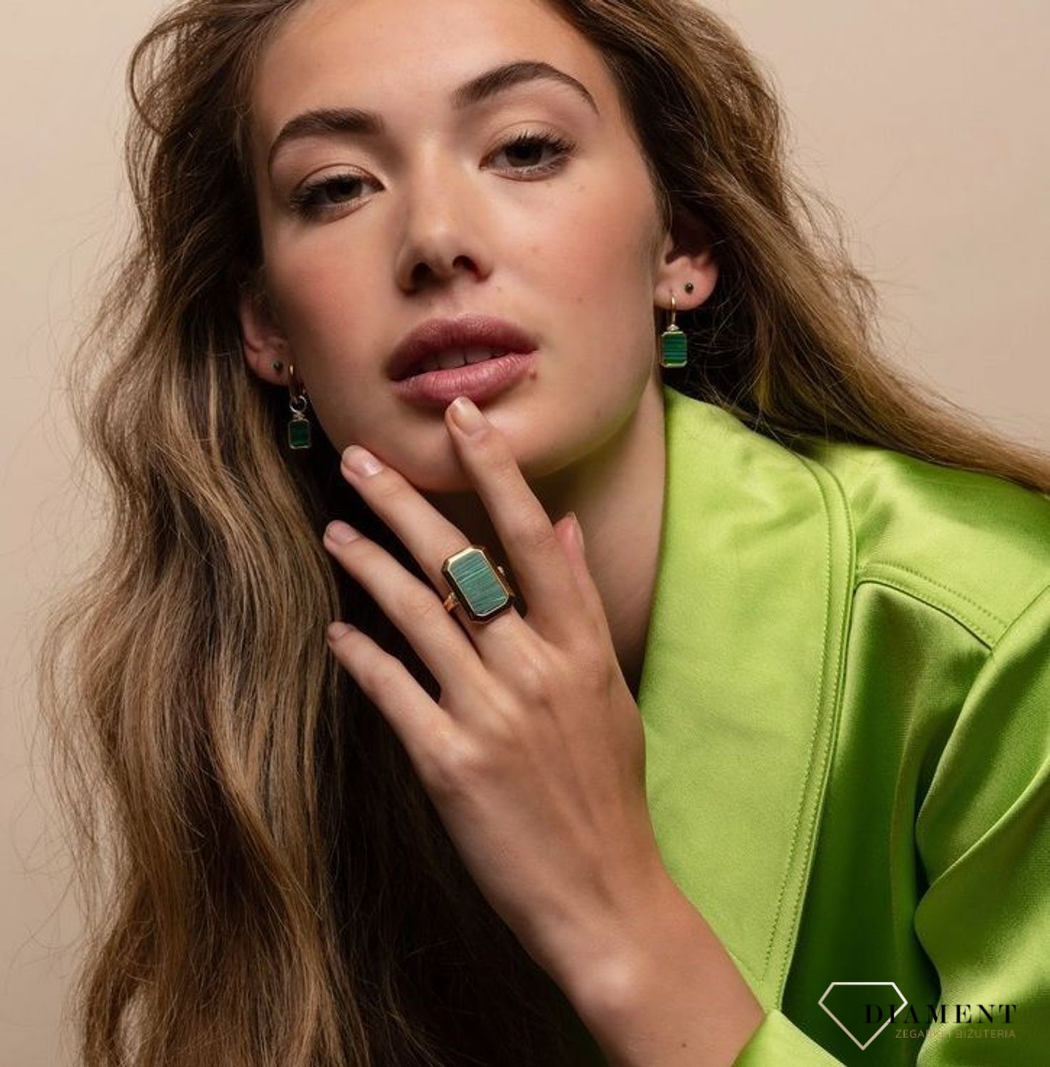 Srebrne kolczyki TI SENTO drobne malachity 7841MA. Kolczyki srebrne na wkrętki Ti Sento wykonane ze srebra najwyższej próby 925 (3).jpg