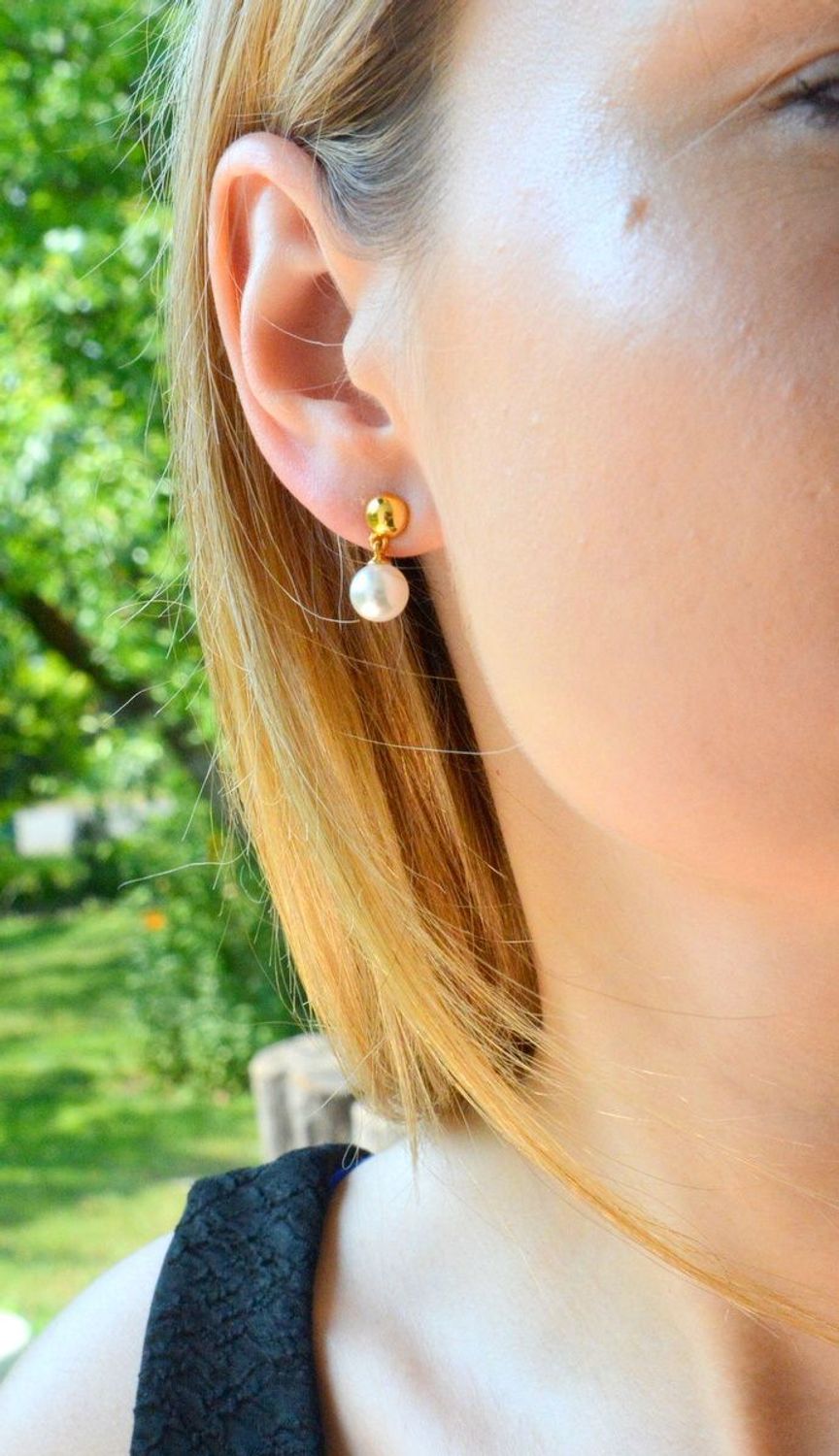 Srebrne kolczyki wiszące Ti Sento pozłacane z perłą 7912YP. Kolczyki zostały wykonane z najwyższej jakości srebra próby 925. Wzór kolczyków, który jest uniwersalny przez swoją formę. Kolczyki z perłą. Kolczyki wisz (5).jpg